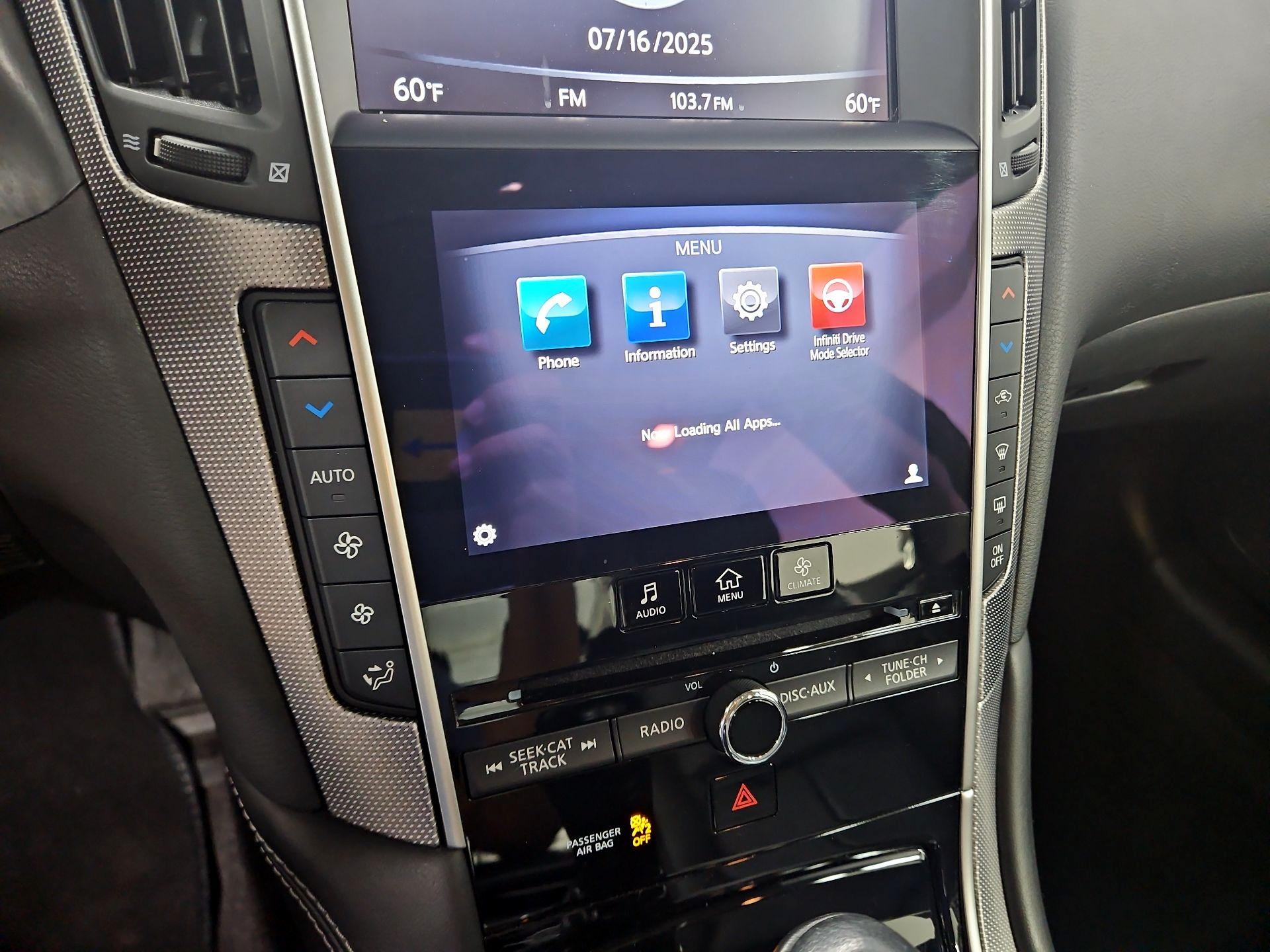Thumbnail: 2015 INFINITI Q50 - 16