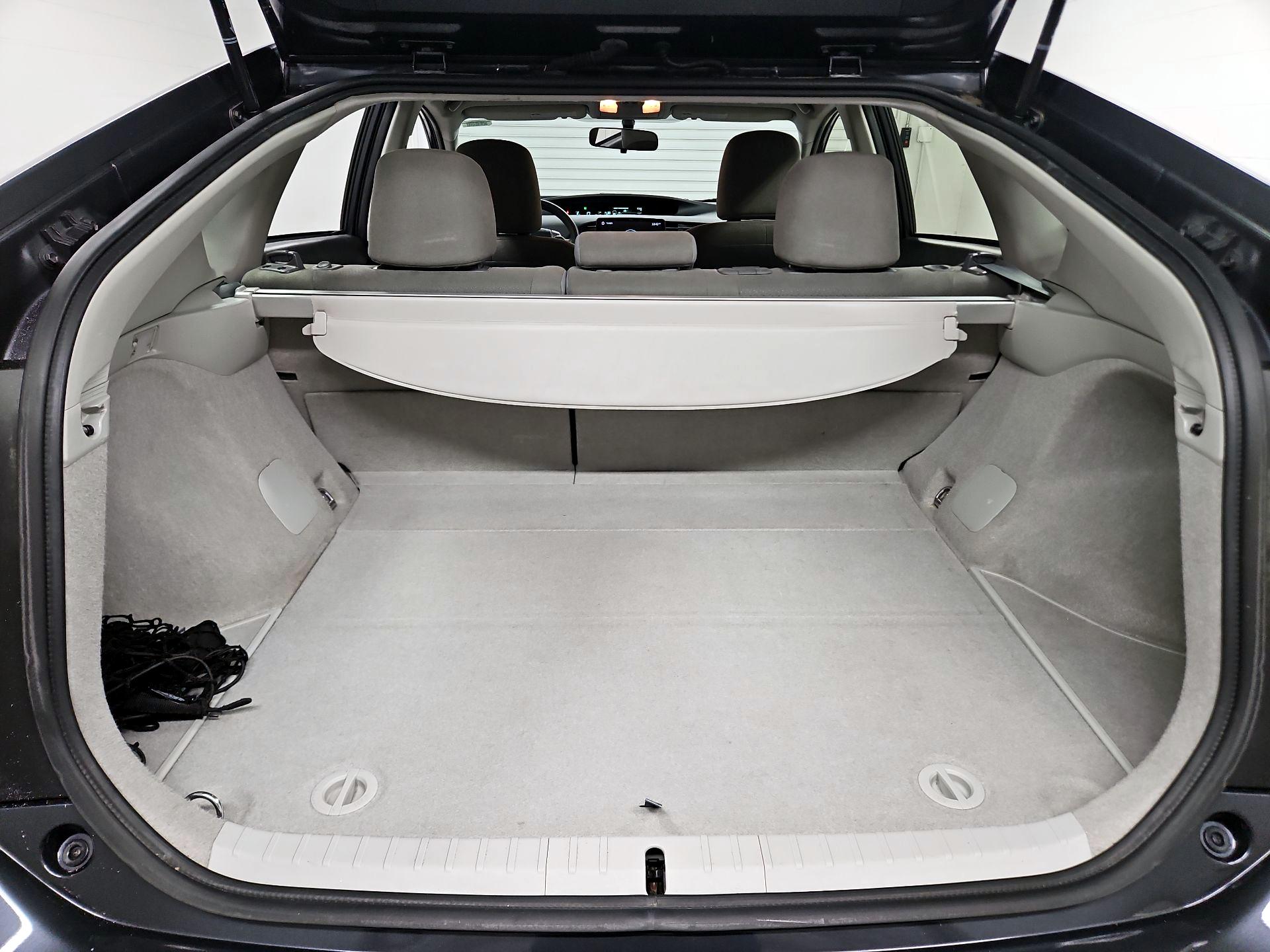 Thumbnail: 2015 Toyota Prius - 20