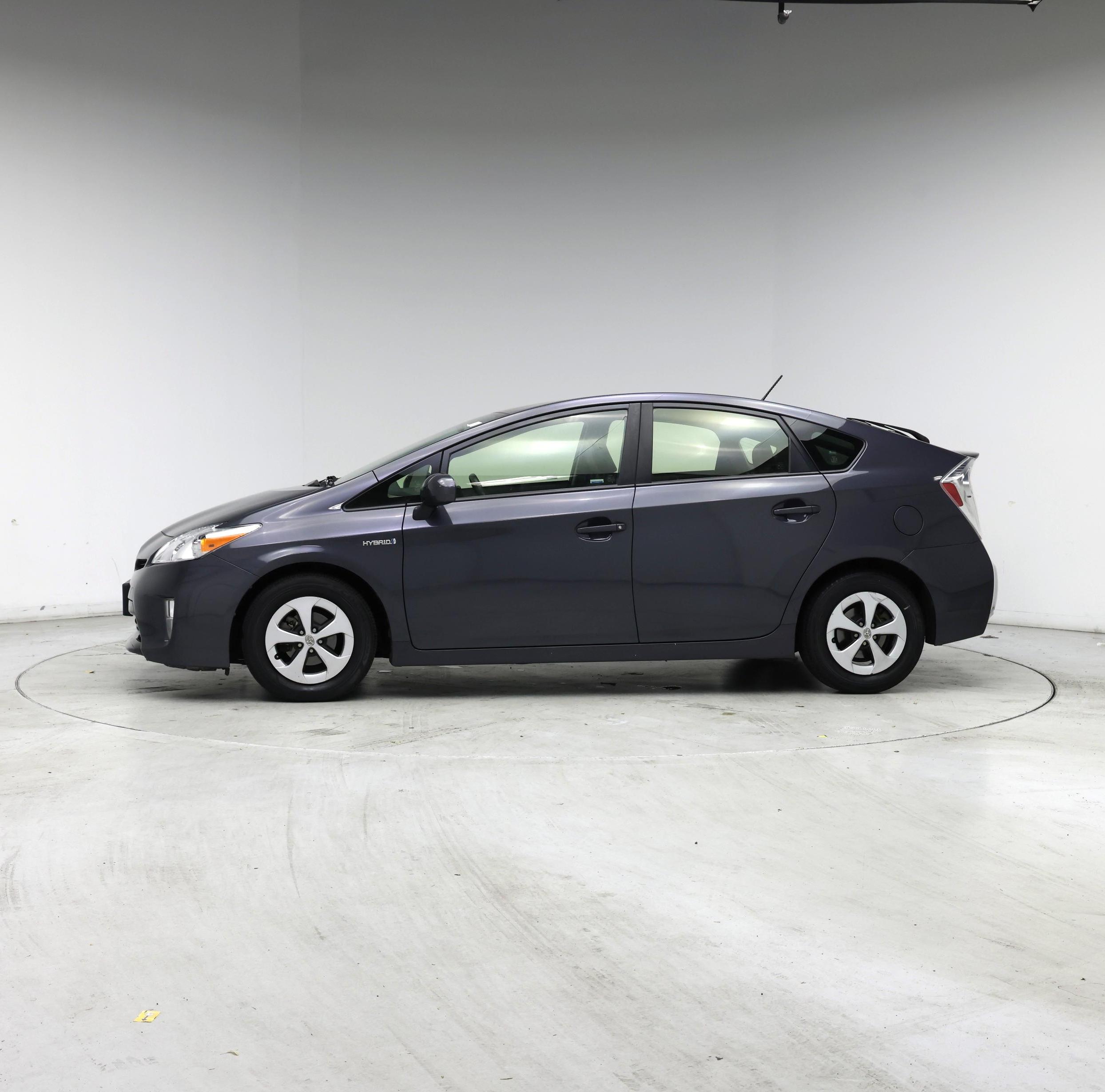 Thumbnail: 2015 Toyota Prius - 3