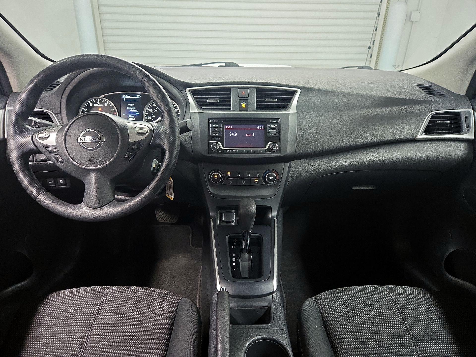 Thumbnail: 2018 Nissan Sentra - 9