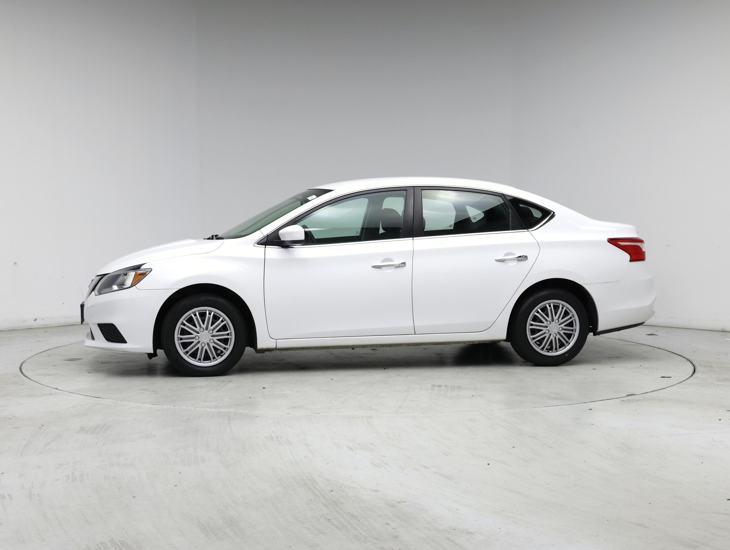 Thumbnail: 2018 Nissan Sentra - 3