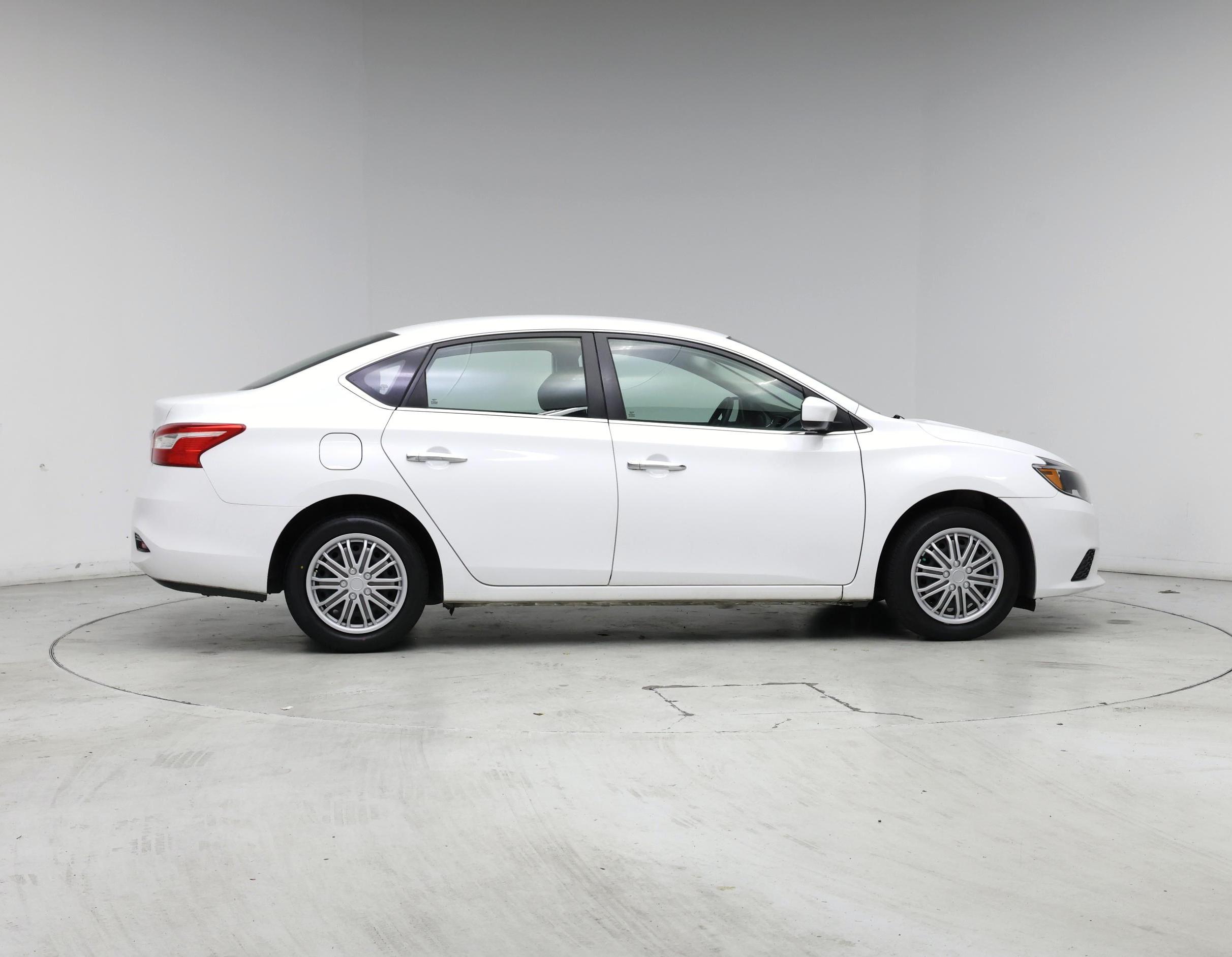 Thumbnail: 2018 Nissan Sentra - 7