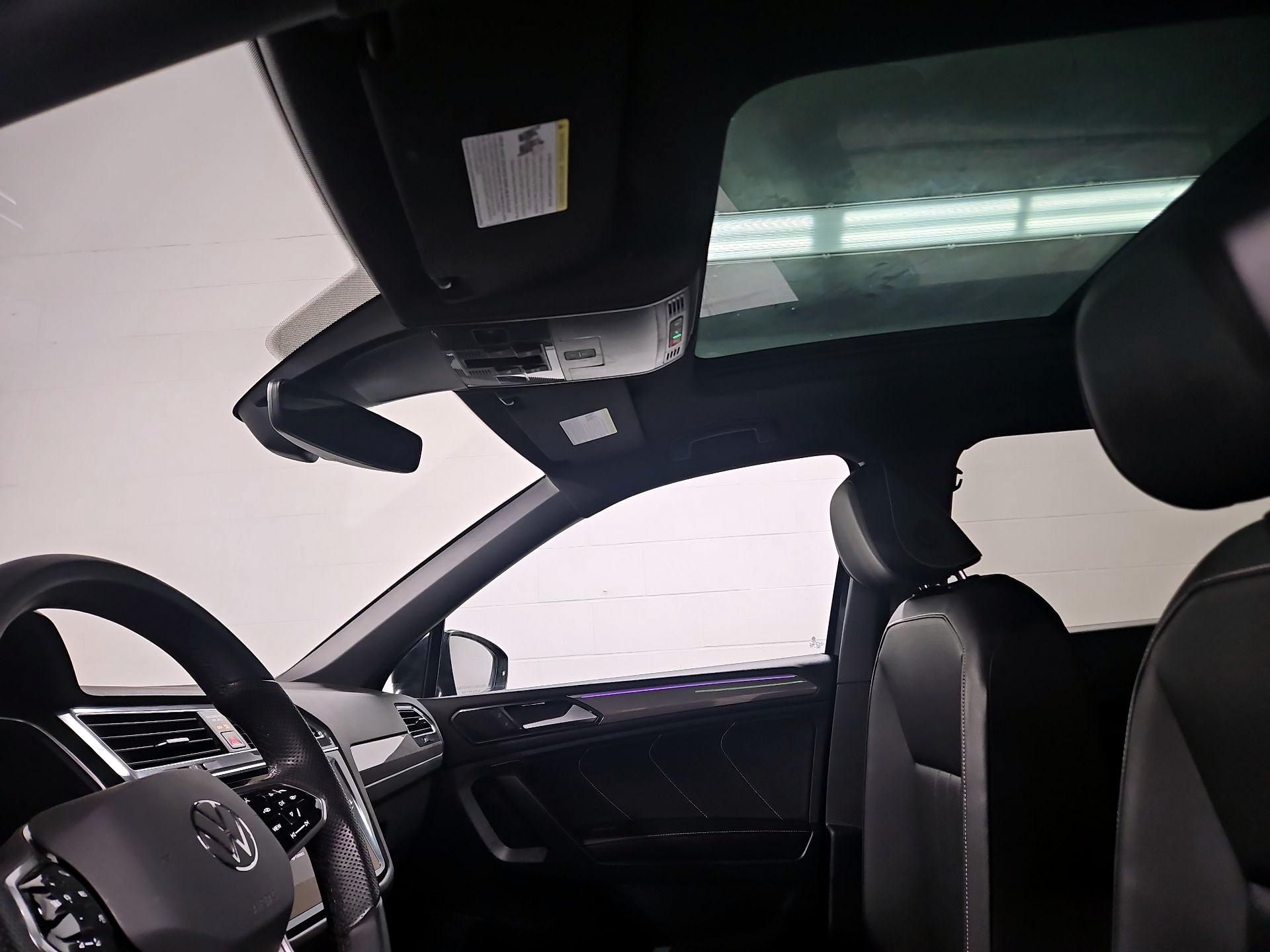 Thumbnail: 2022 Volkswagen Tiguan - 19