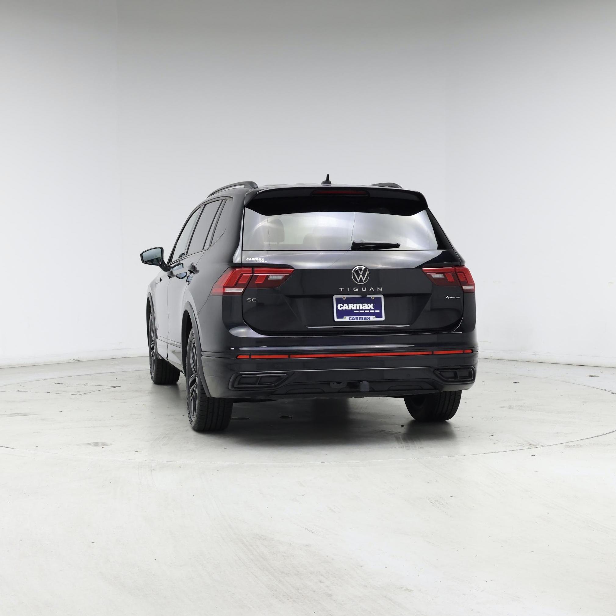 Thumbnail: 2022 Volkswagen Tiguan - 6