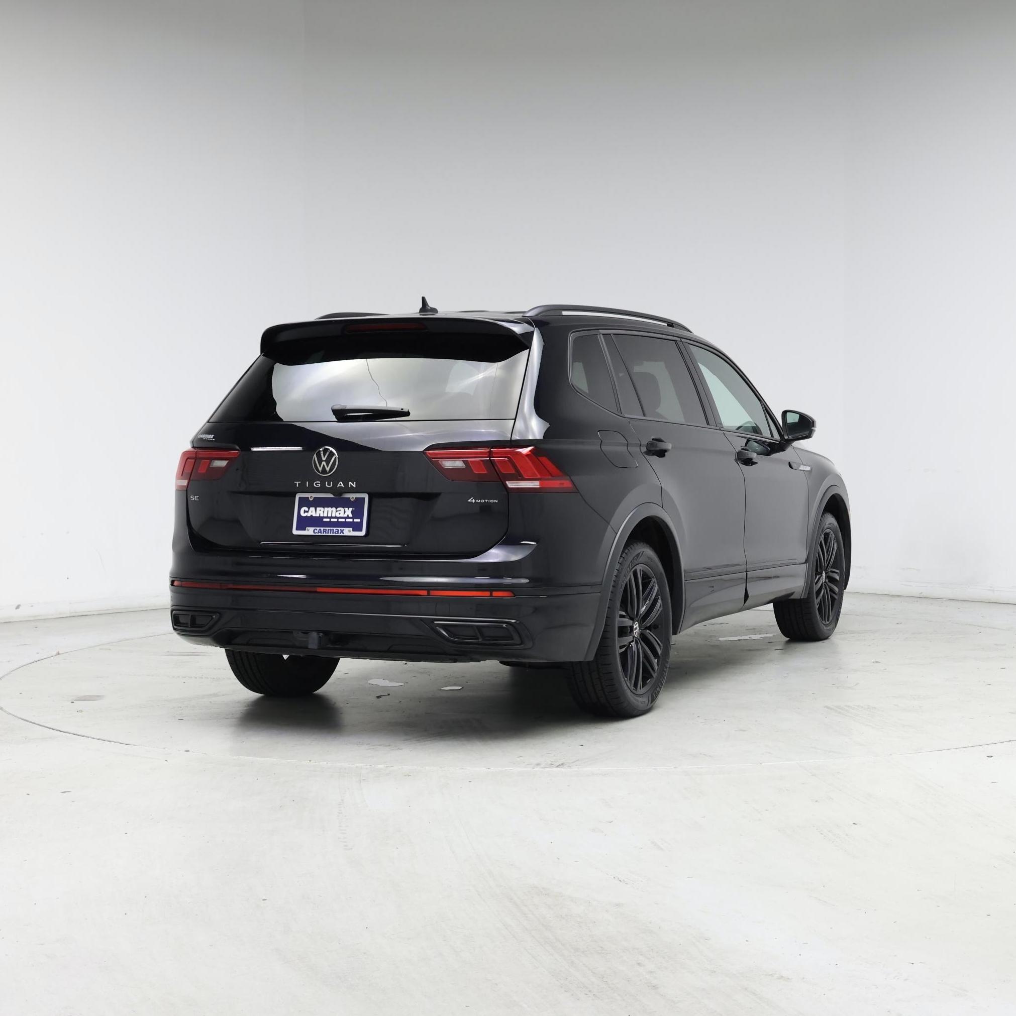 Thumbnail: 2022 Volkswagen Tiguan - 8