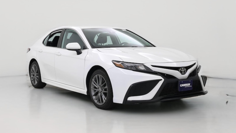 2021 Toyota Camry SE Hero Image