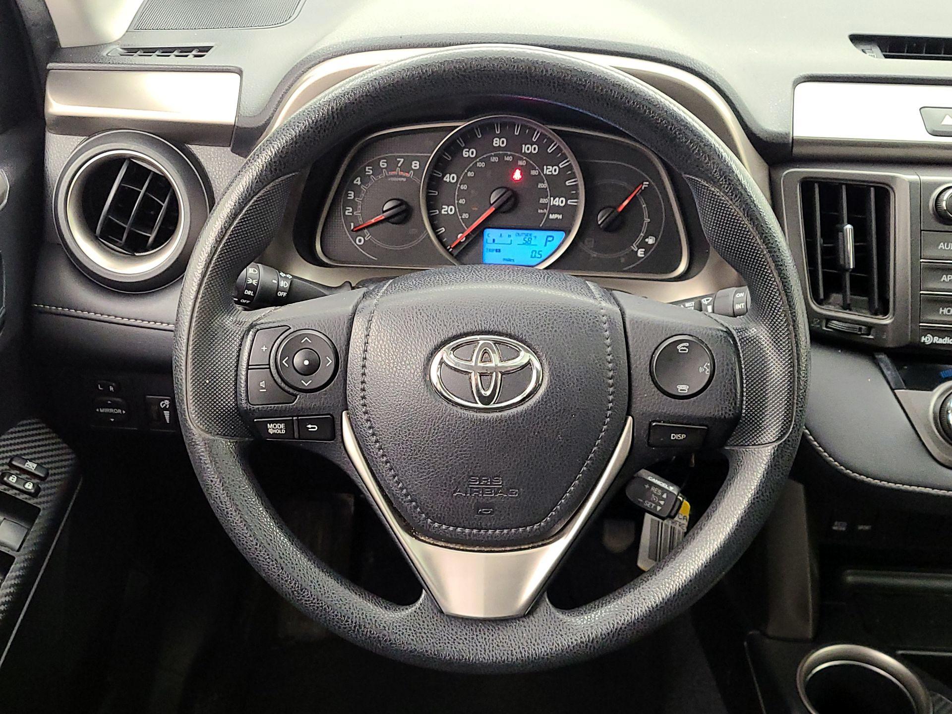 Thumbnail: 2015 Toyota RAV4 - 10