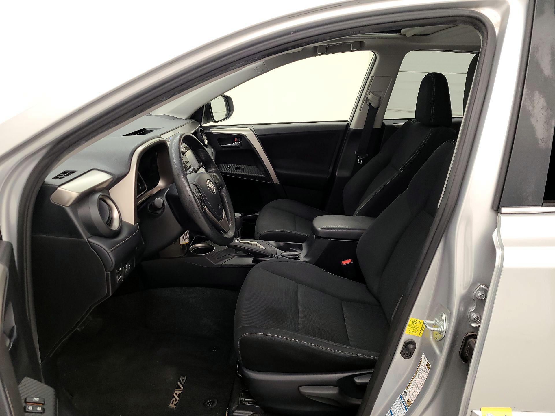 Thumbnail: 2015 Toyota RAV4 - 11