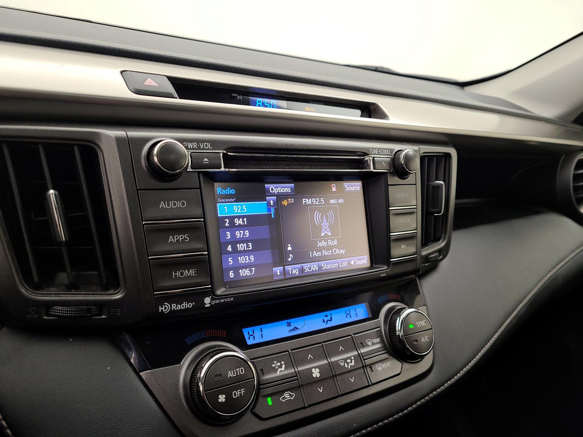 Thumbnail: 2015 Toyota RAV4 - 15