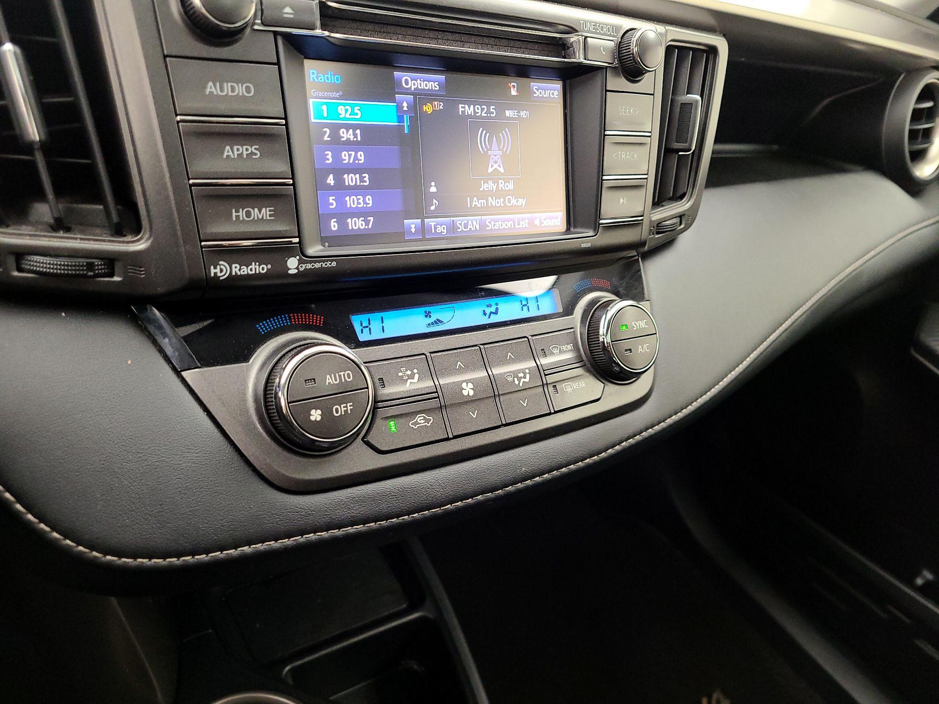 Thumbnail: 2015 Toyota RAV4 - 16