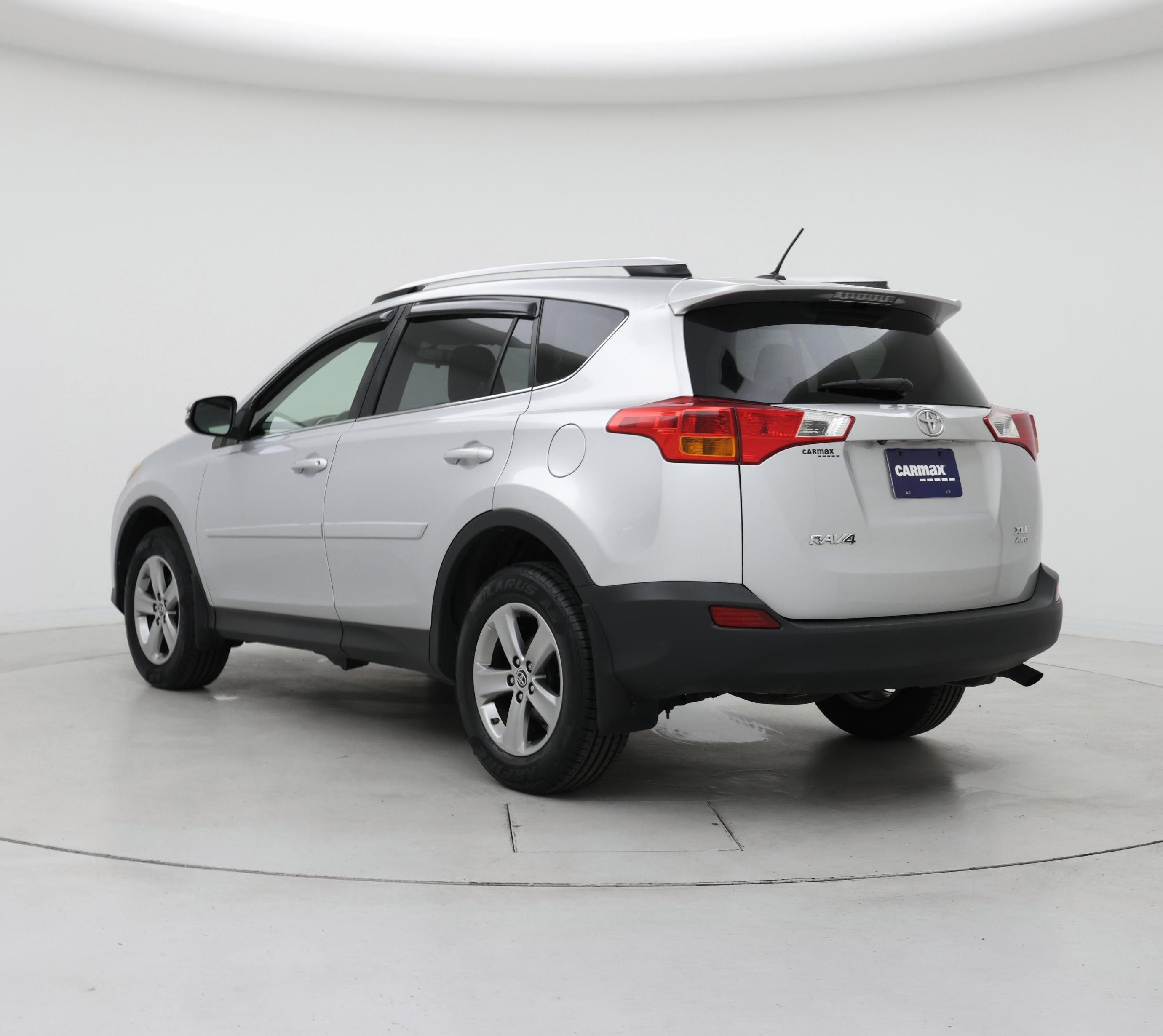 Thumbnail: 2015 Toyota RAV4 - 2