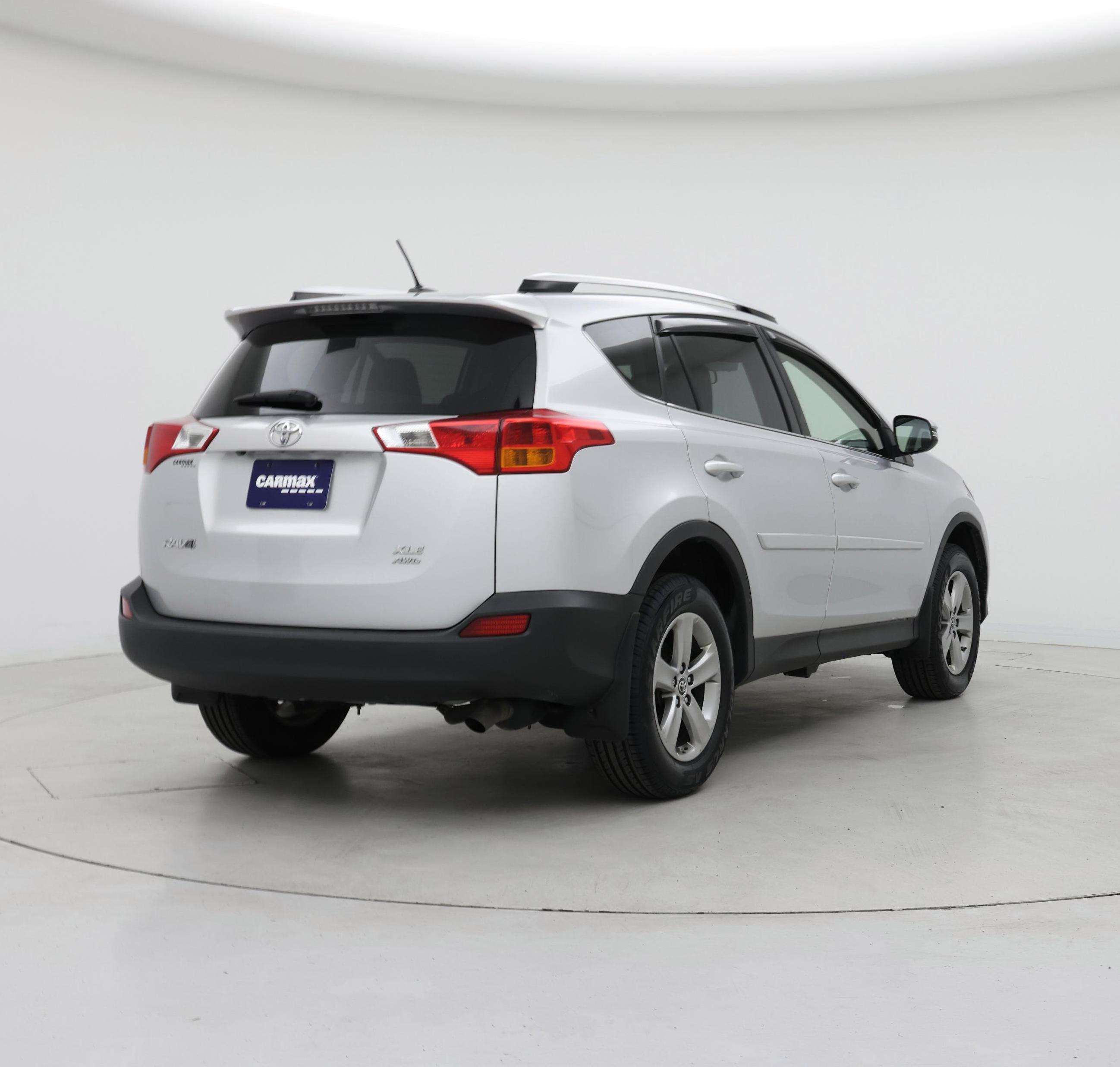 Thumbnail: 2015 Toyota RAV4 - 8