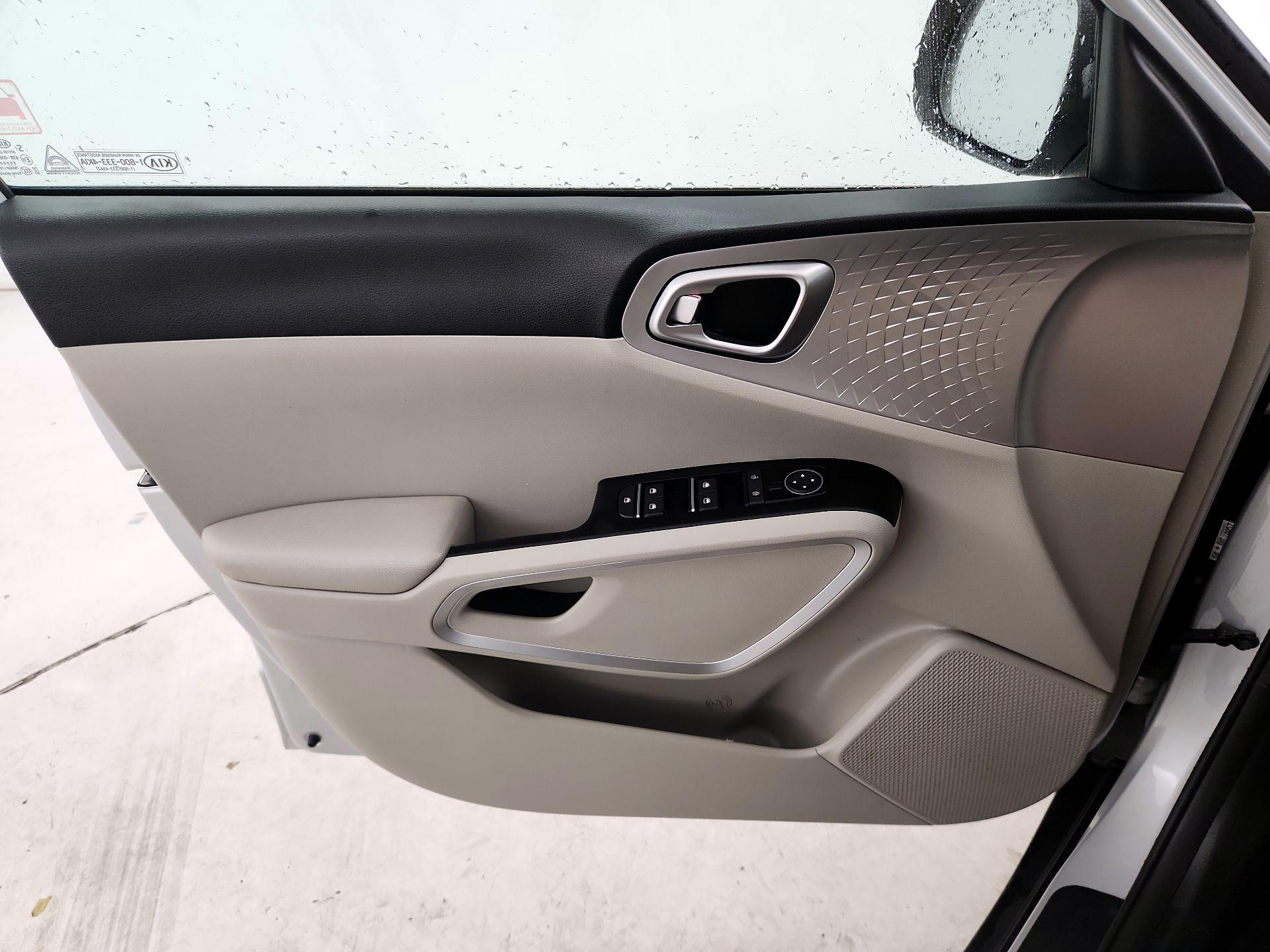 Thumbnail: 2021 Kia Soul - 12