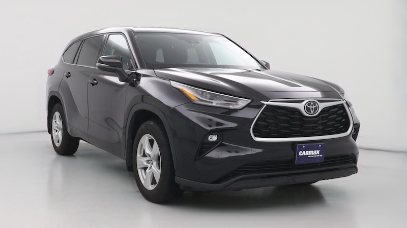 2022 Toyota Highlander LE Hero Image