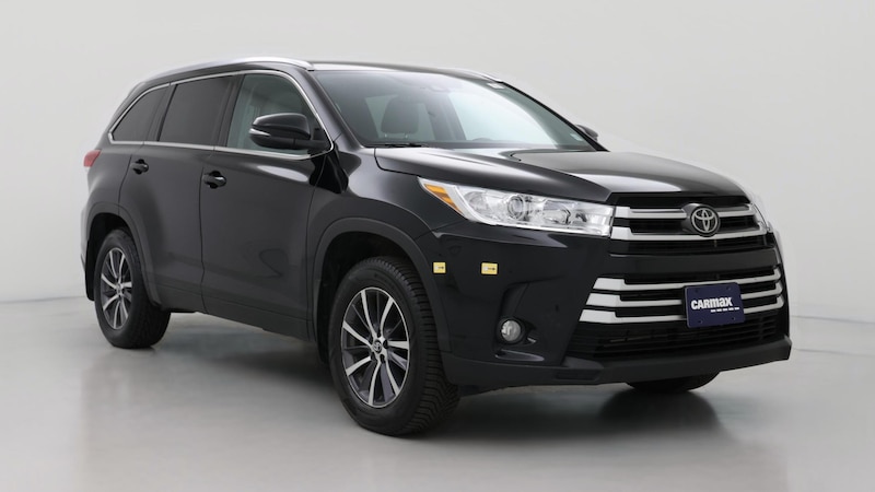2017 Toyota Highlander XLE Hero Image