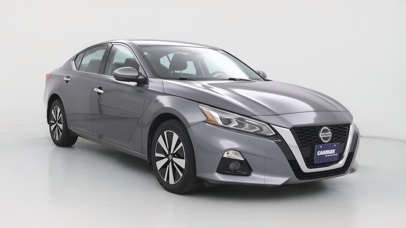2020 Nissan Altima SL Hero Image