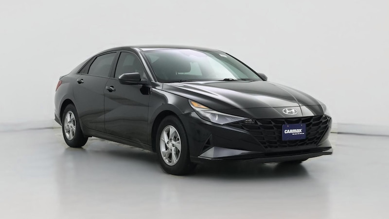 2021 Hyundai Elantra SE Hero Image