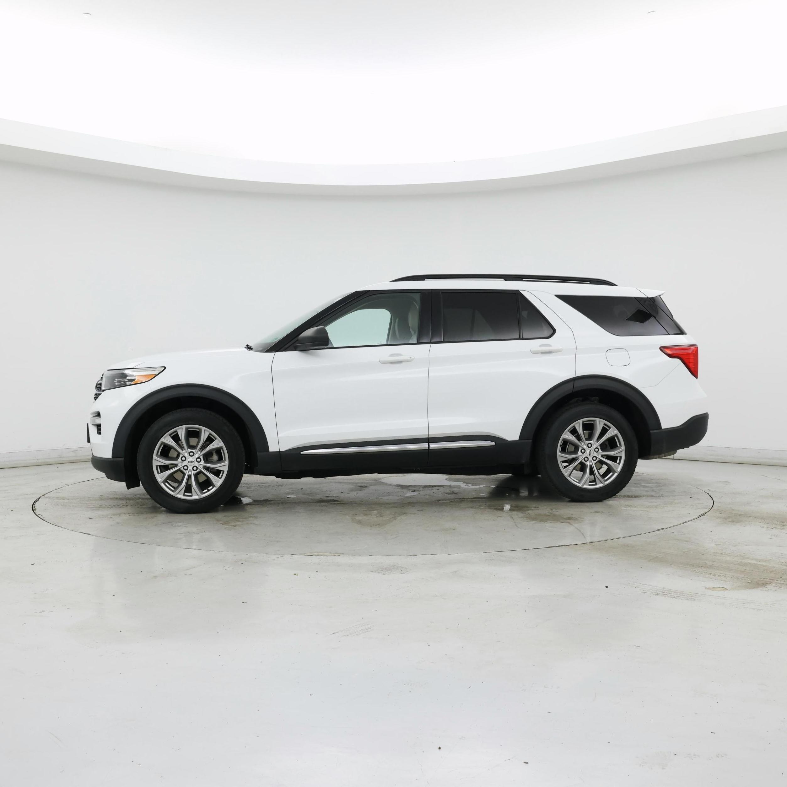 Thumbnail: 2020 Ford Explorer - 3