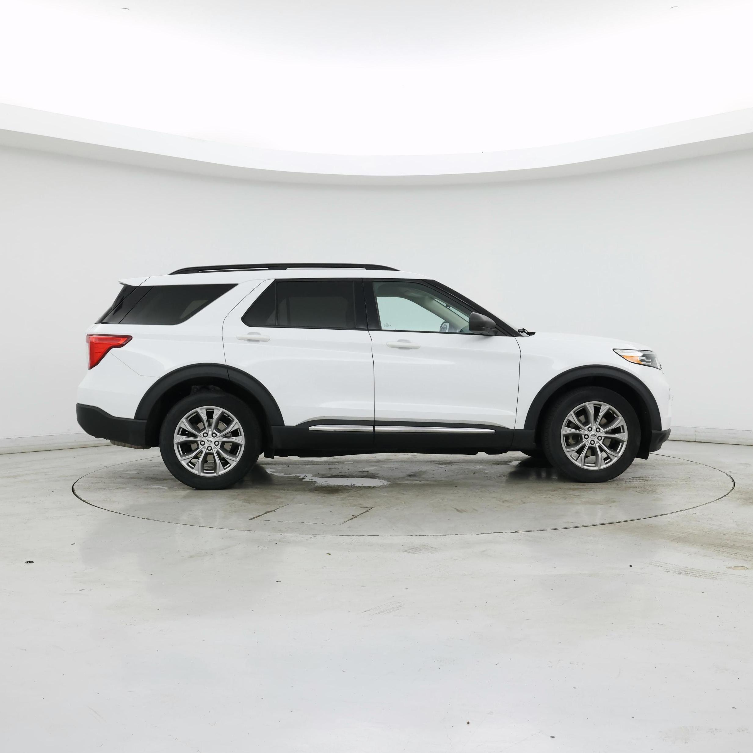 Thumbnail: 2020 Ford Explorer - 7