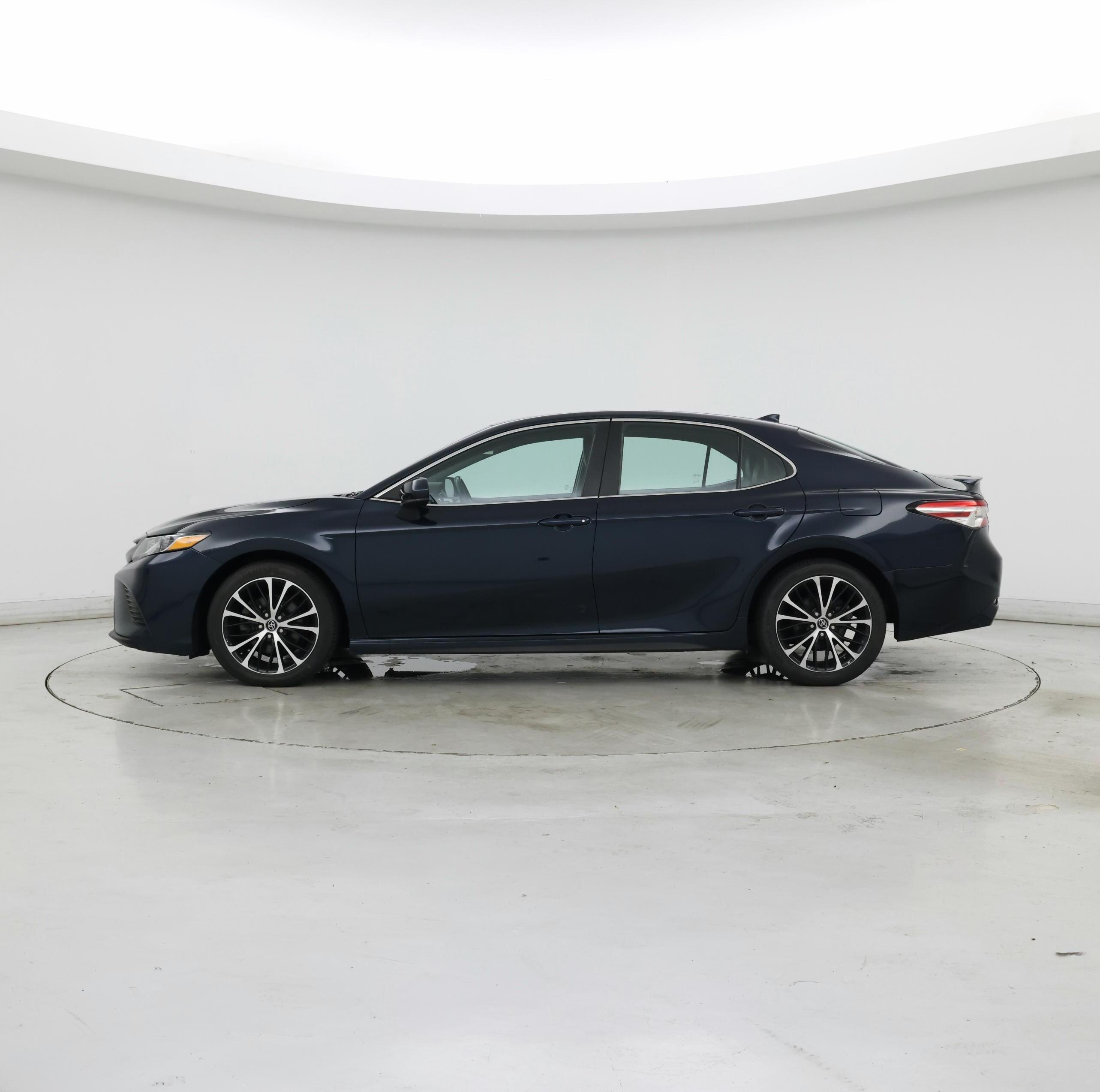 Thumbnail: 2020 Toyota Camry - 3