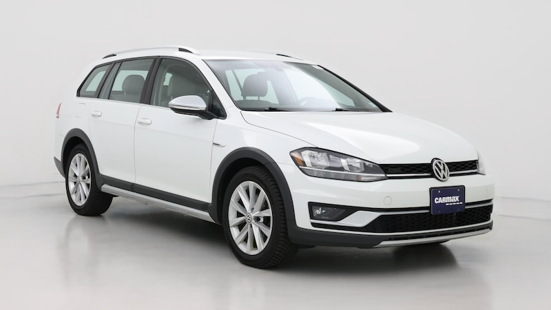 2018 Volkswagen Golf Alltrack S Hero Image