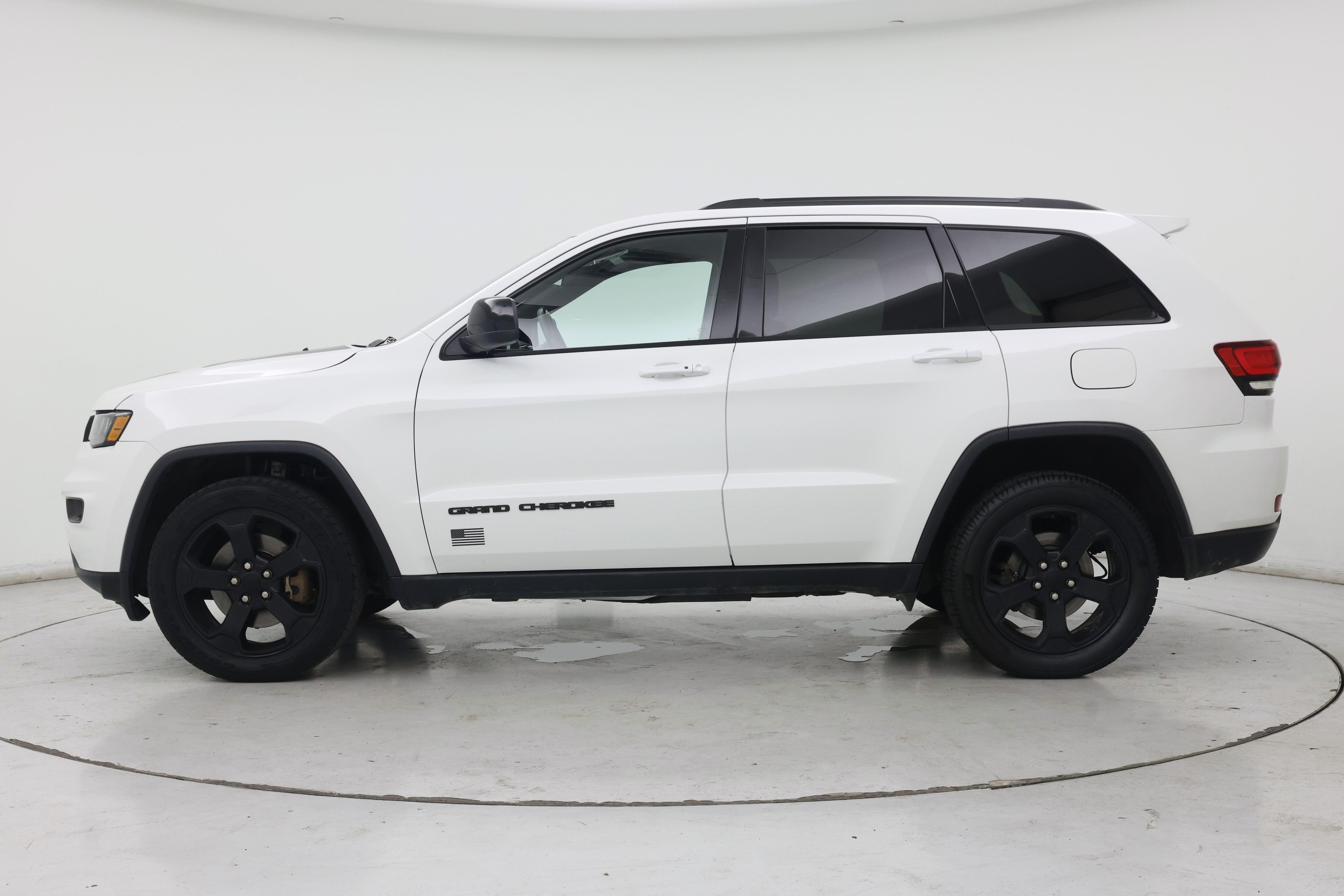 Thumbnail: 2021 Jeep Grand Cherokee - 3