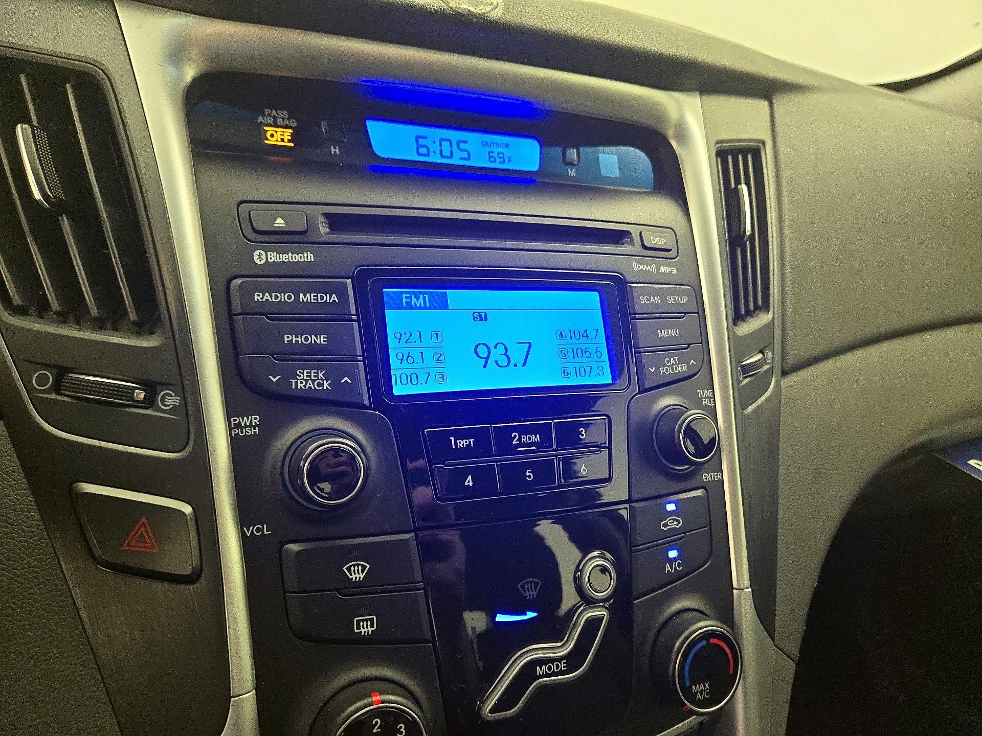 Thumbnail: 2013 Hyundai Sonata - 14