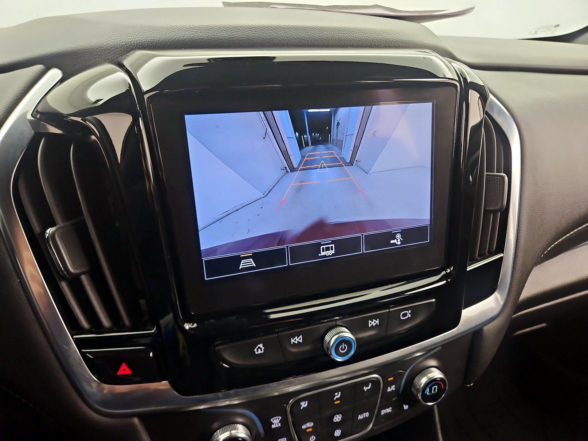 Thumbnail: 2022 Chevrolet Traverse - 14