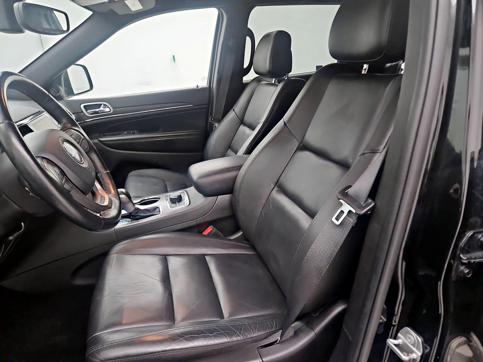 Thumbnail: 2020 Jeep Grand Cherokee - 11
