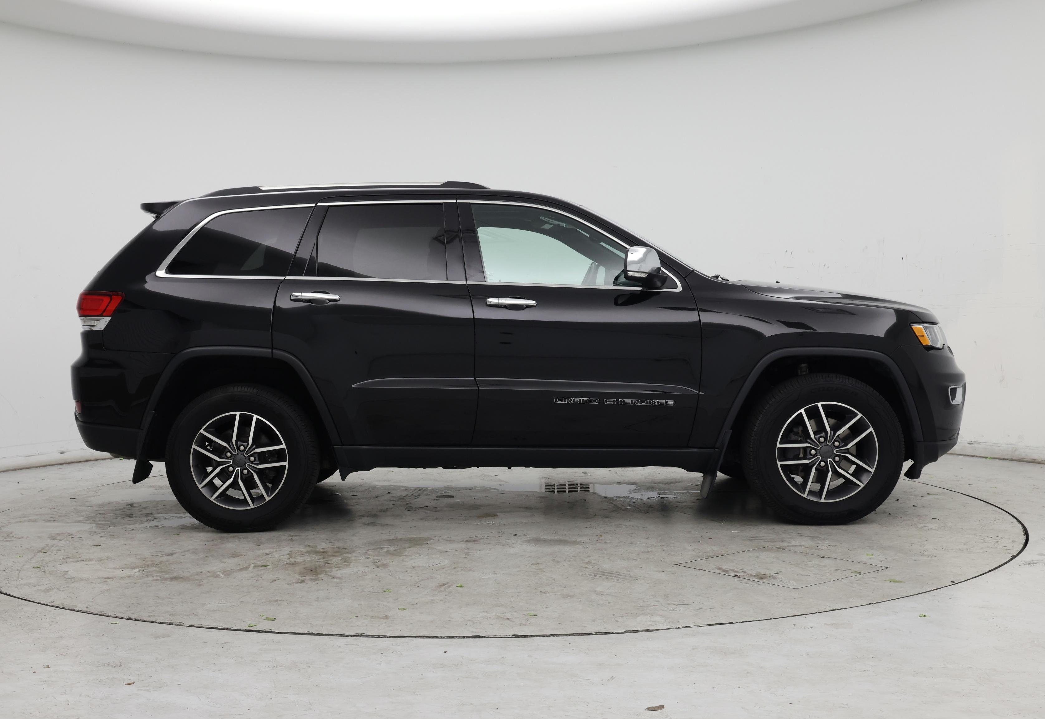 Thumbnail: 2020 Jeep Grand Cherokee - 7