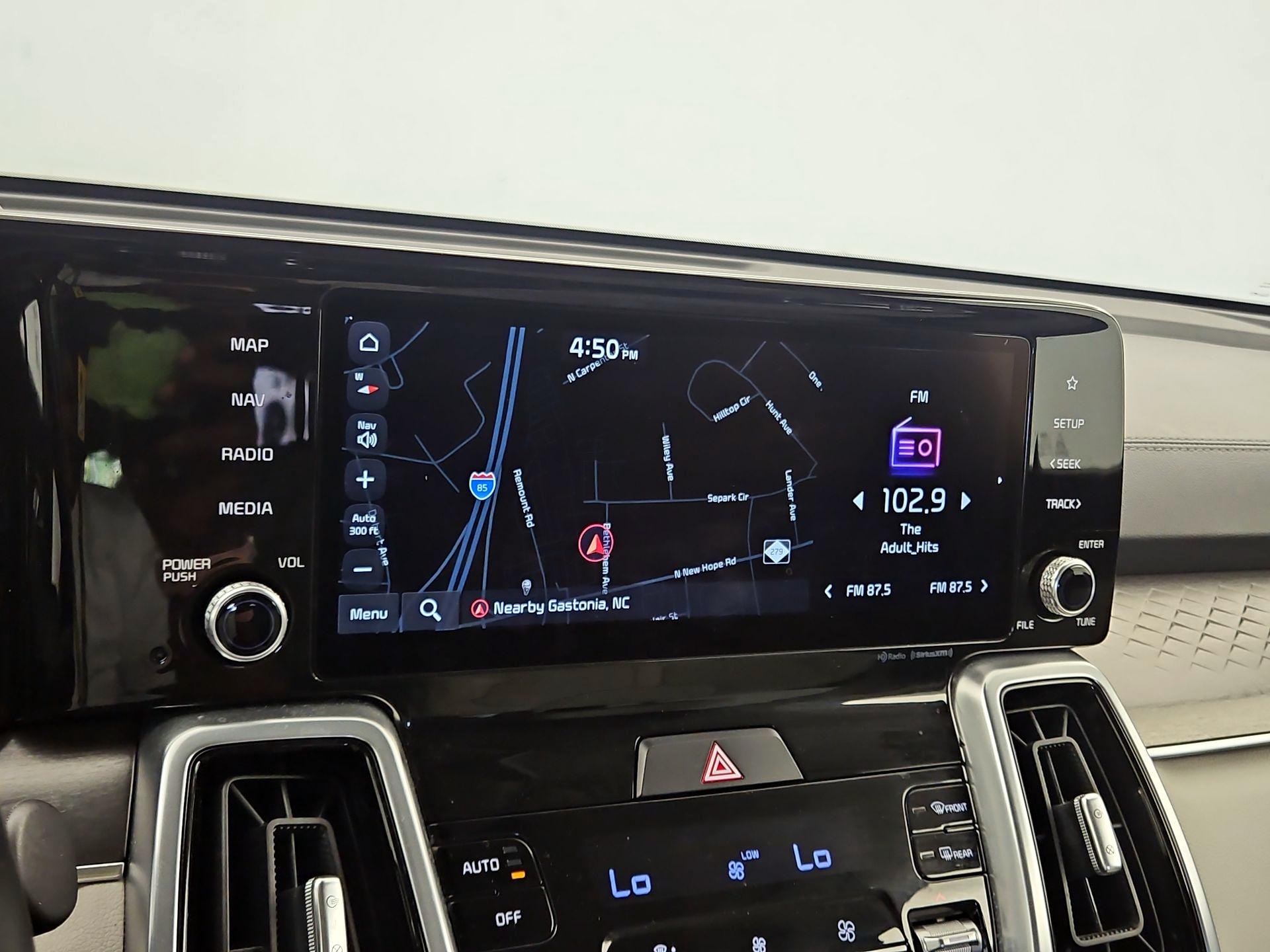 Thumbnail: 2022 Kia Sorento - 14