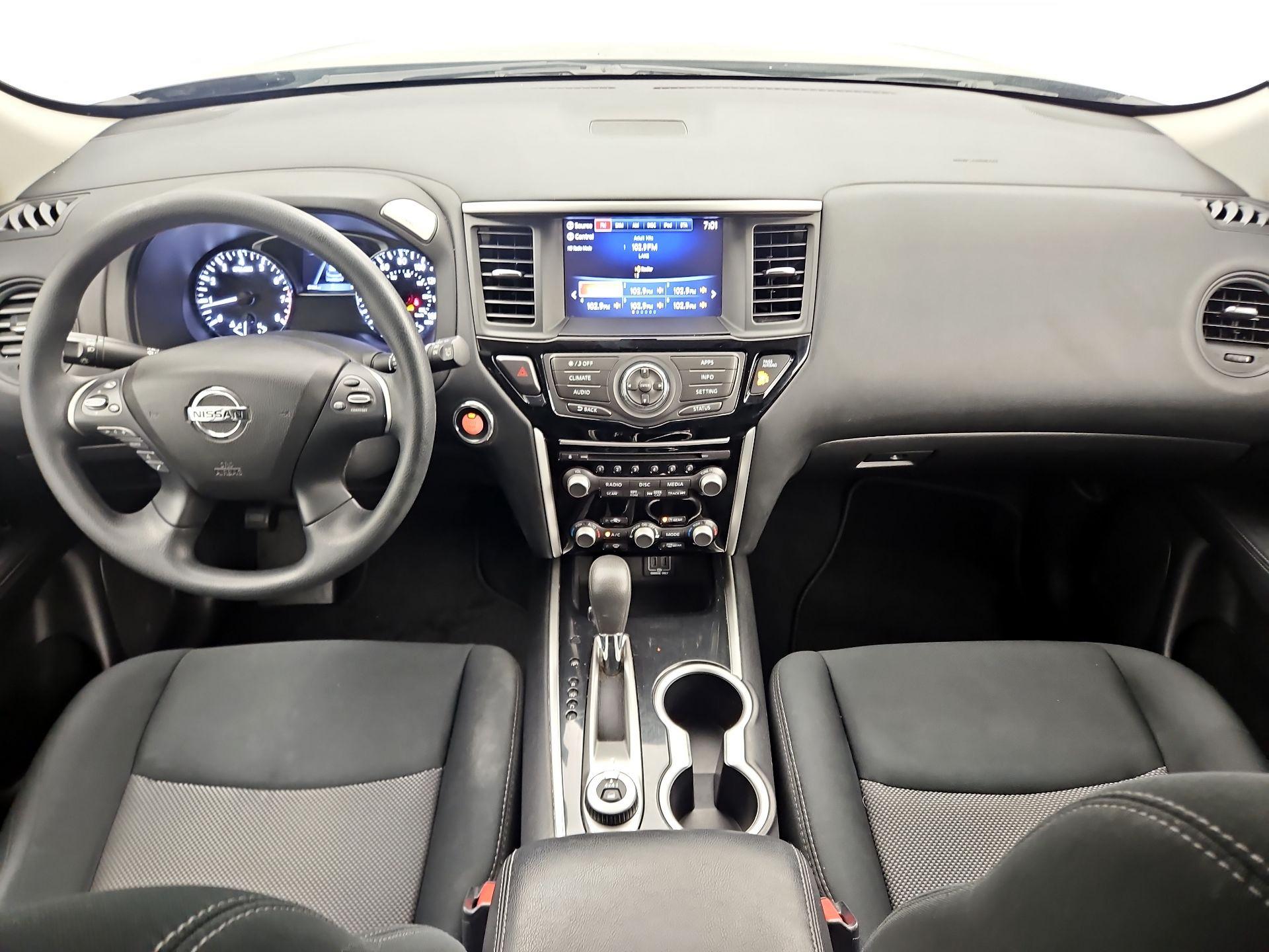 Thumbnail: 2018 Nissan Pathfinder - 9