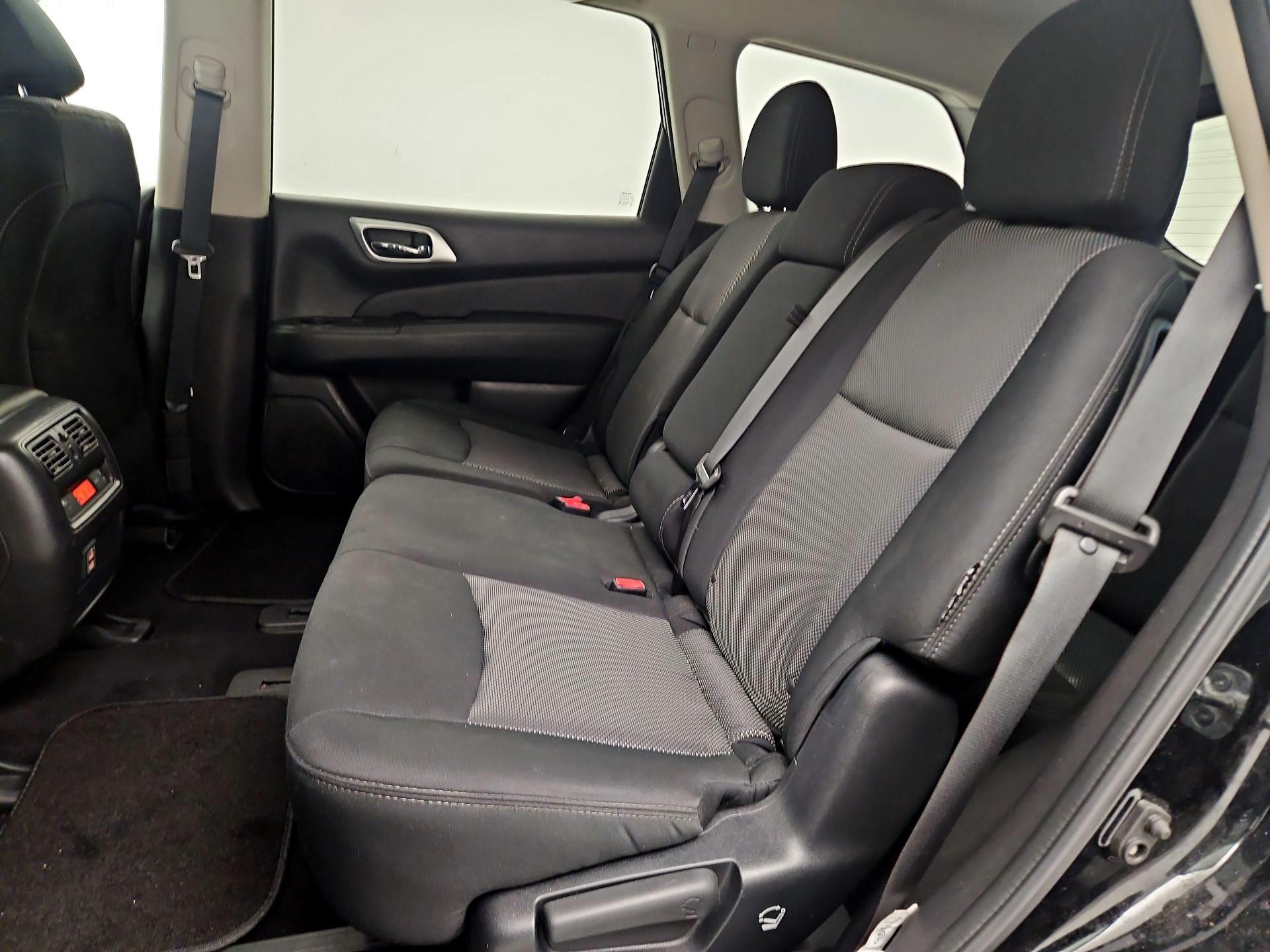 Thumbnail: 2018 Nissan Pathfinder - 18