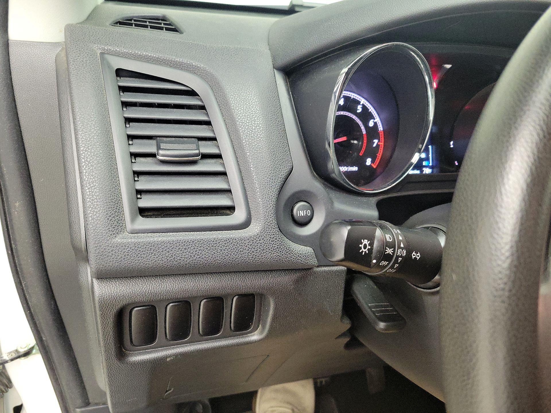 Thumbnail: 2019 Mitsubishi Outlander Sport - 13