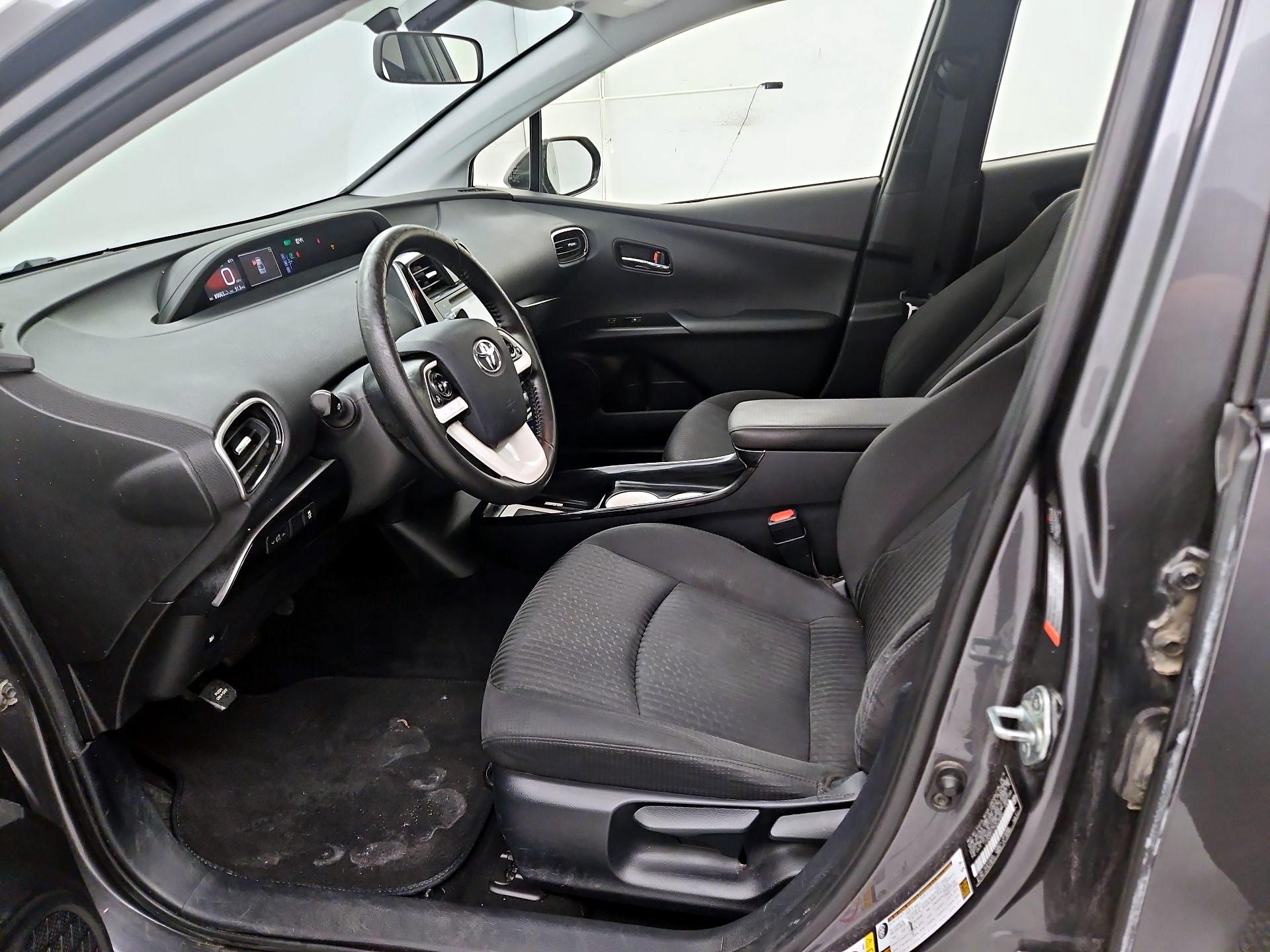 Thumbnail: 2016 Toyota Prius - 11