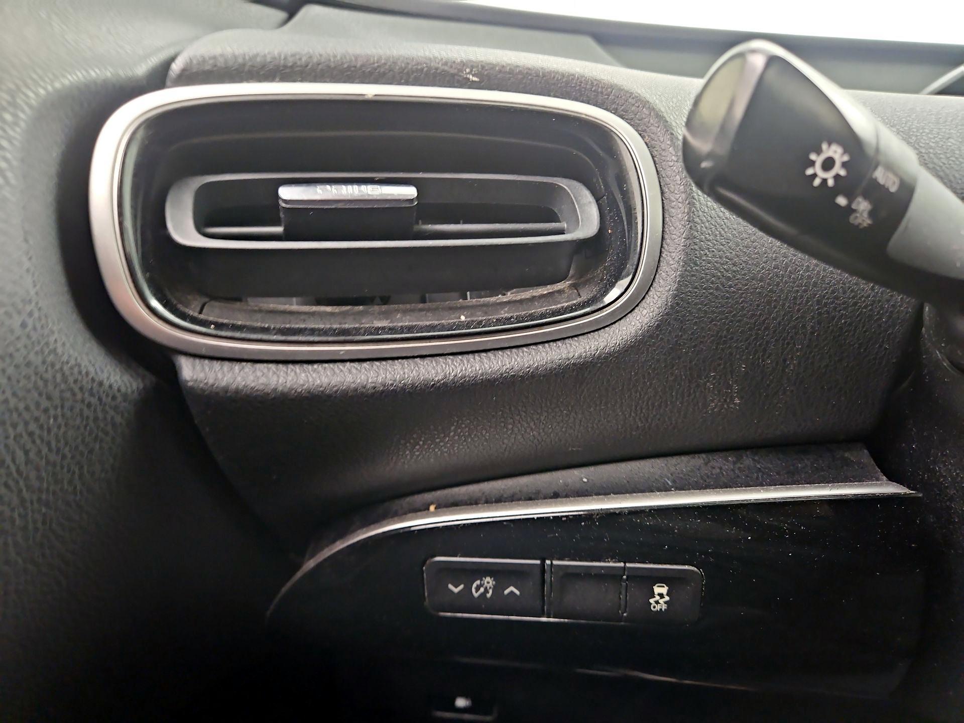 Thumbnail: 2016 Toyota Prius - 13