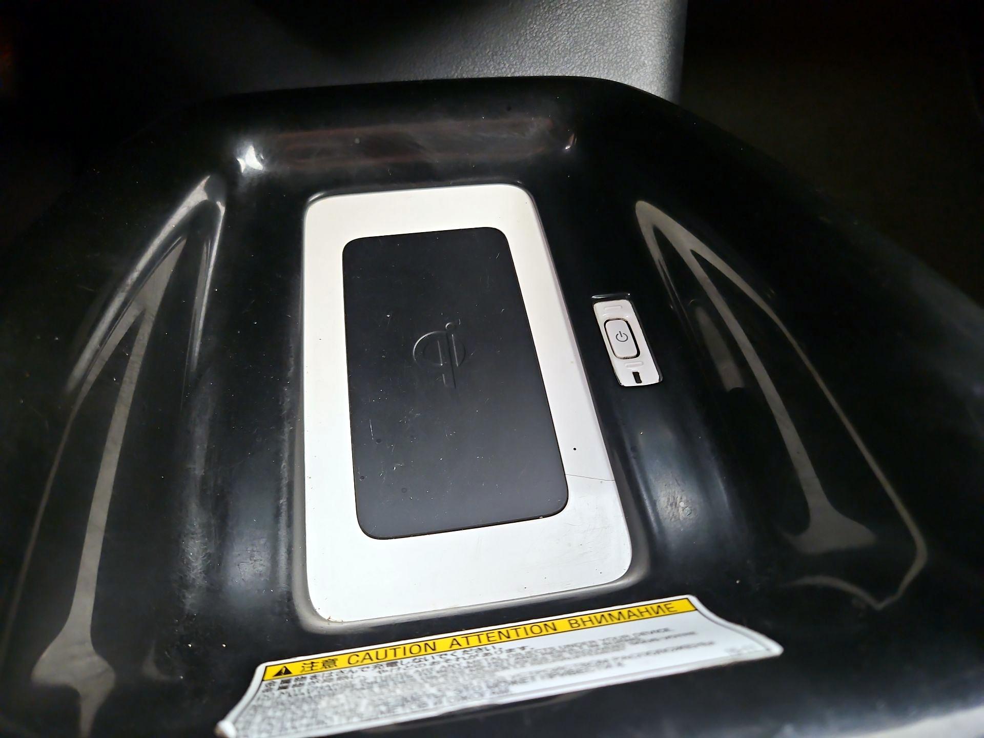 Thumbnail: 2016 Toyota Prius - 19