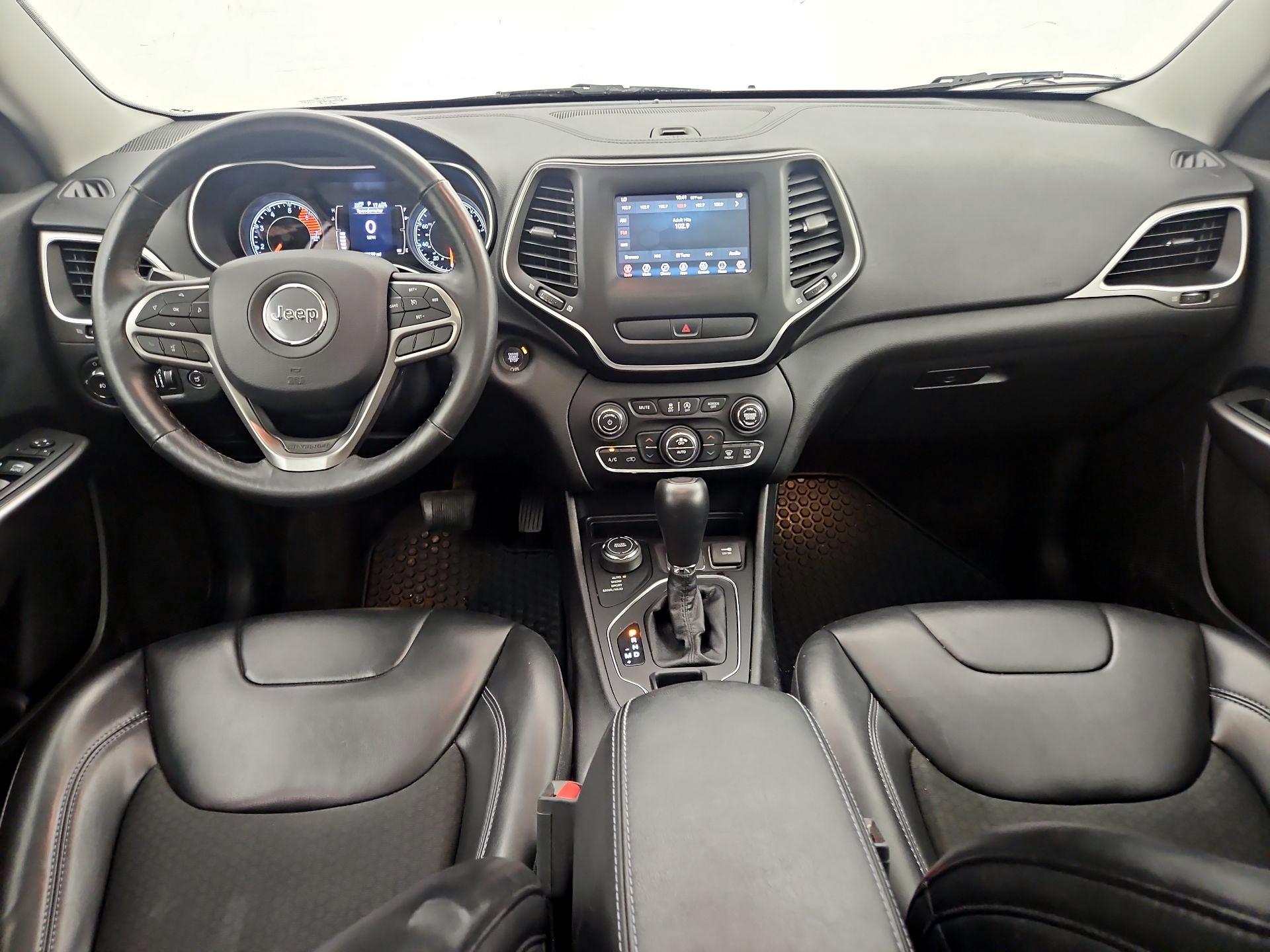Thumbnail: 2019 Jeep Cherokee - 9
