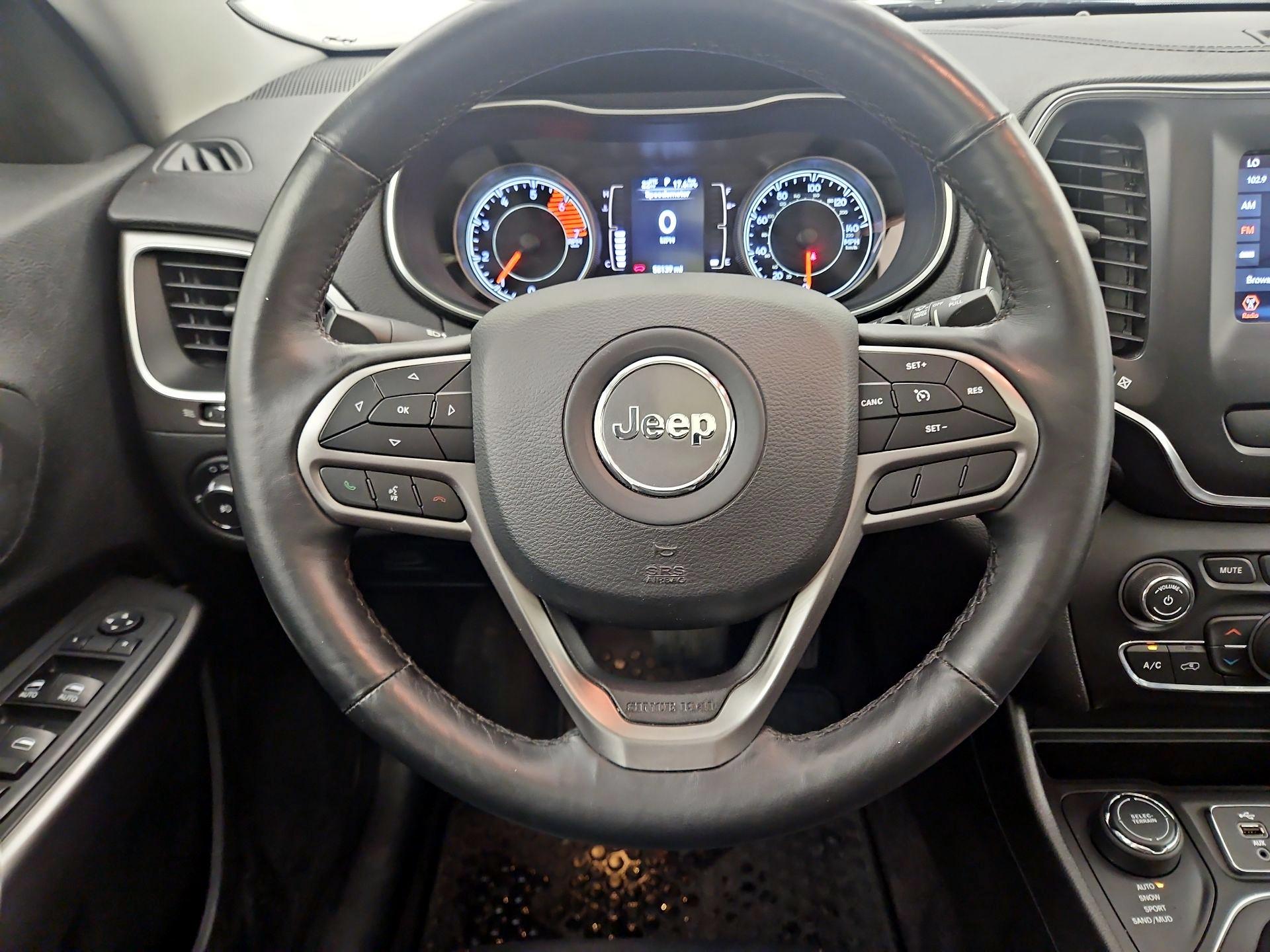 Thumbnail: 2019 Jeep Cherokee - 10