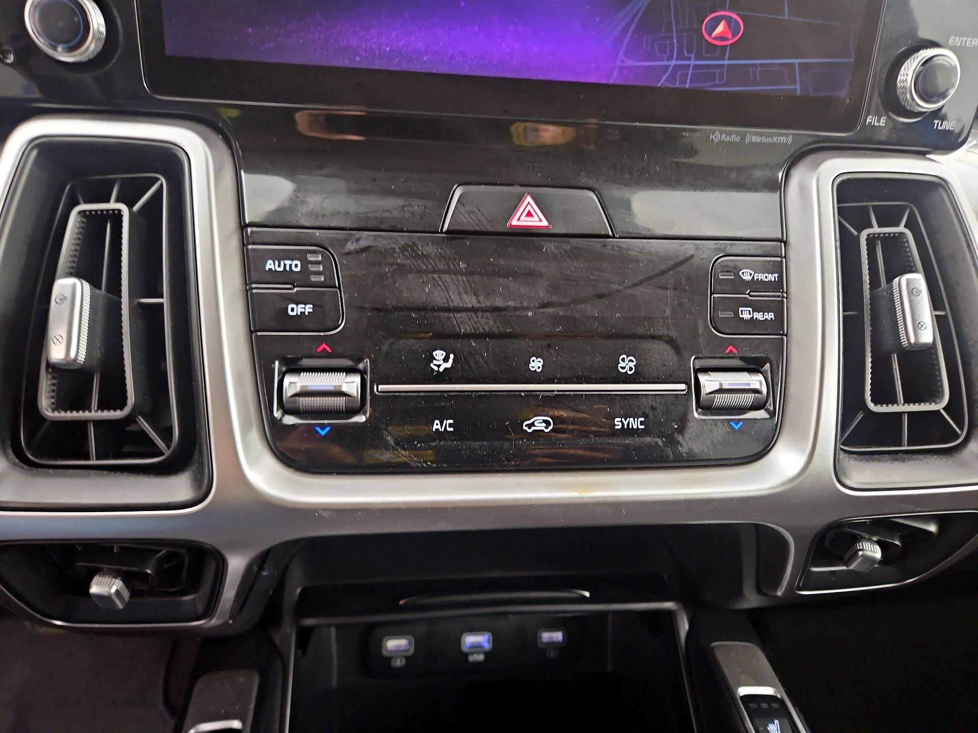 Thumbnail: 2022 Kia Sorento - 17