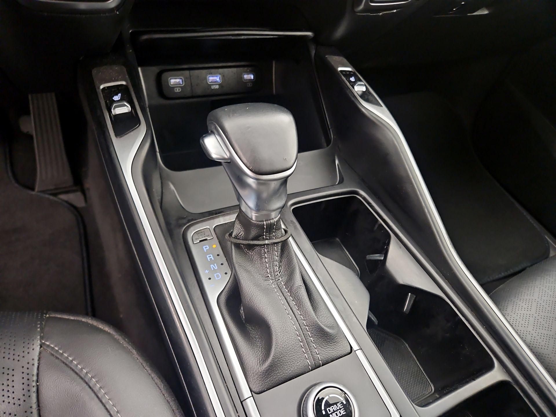 Thumbnail: 2022 Kia Sorento - 18