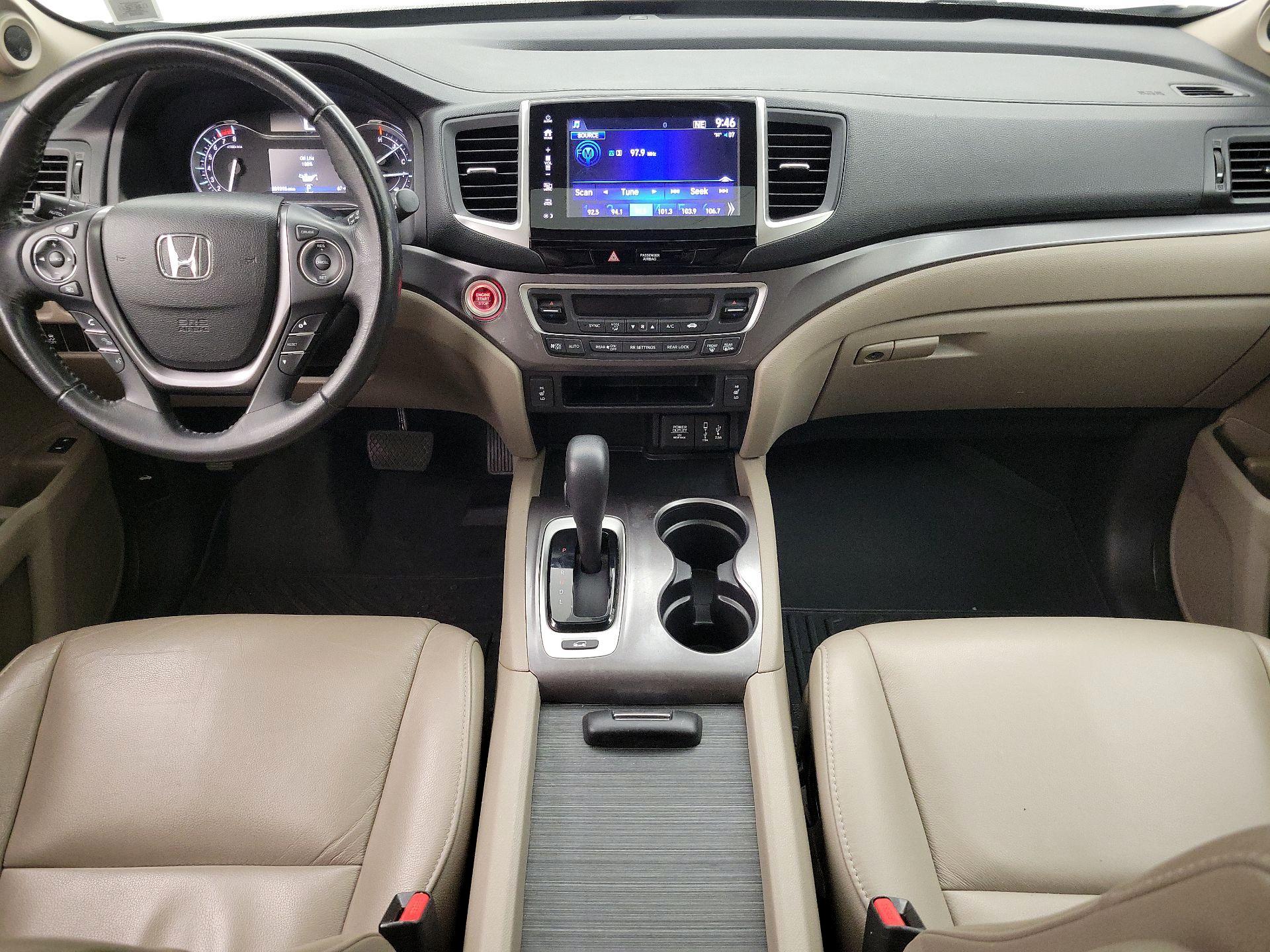 Thumbnail: 2018 Honda Pilot - 9