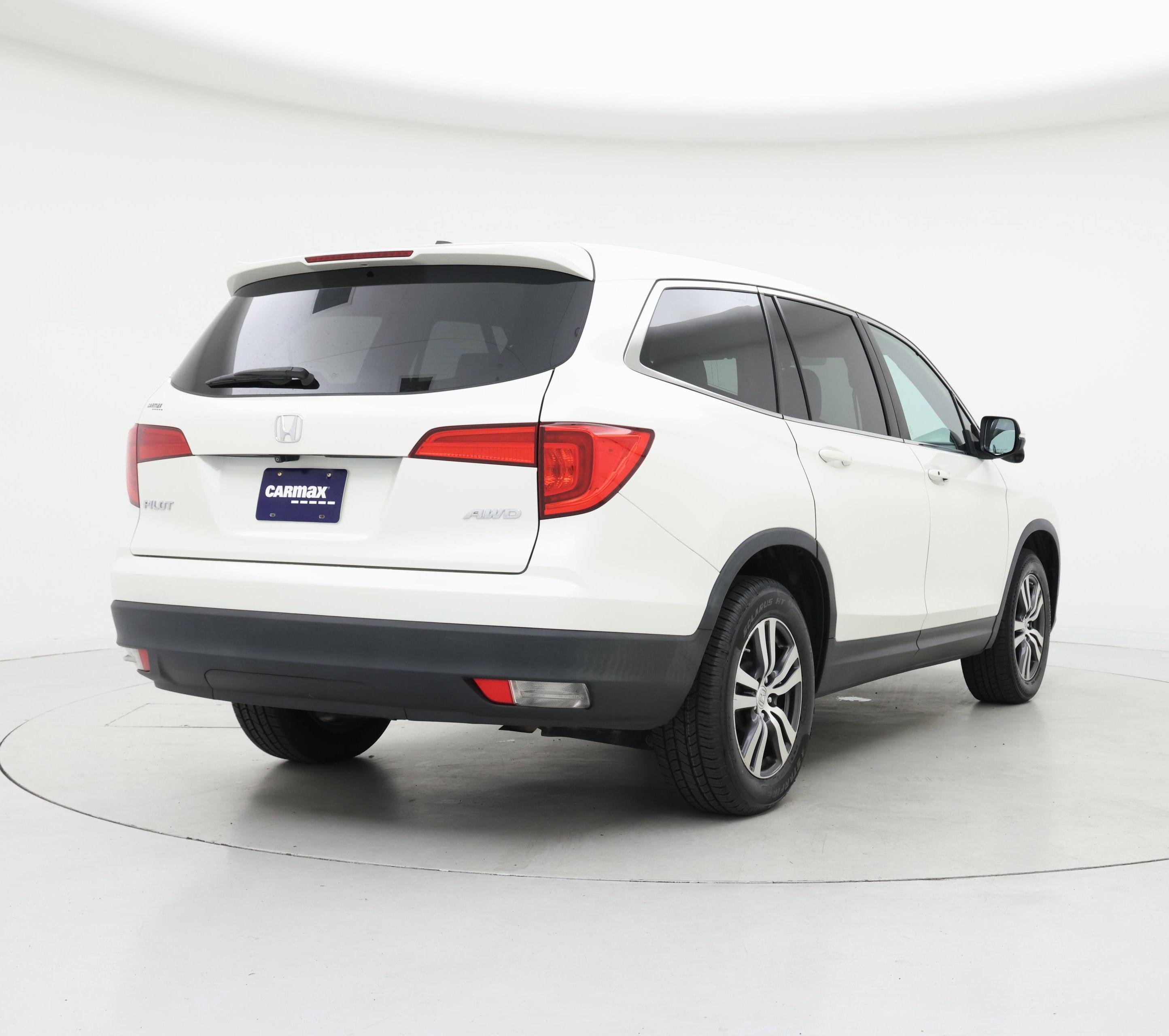 Thumbnail: 2018 Honda Pilot - 8