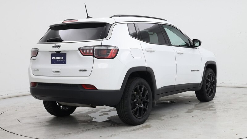 2022 Jeep Compass Latitude 8