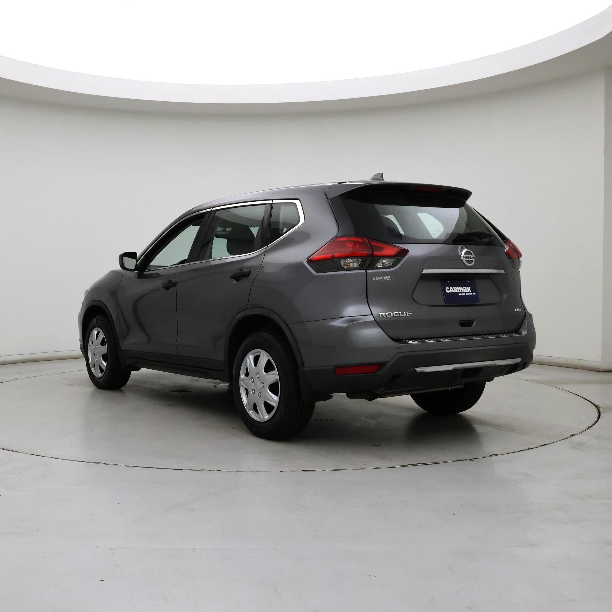 Thumbnail: 2017 Nissan Rogue - 2