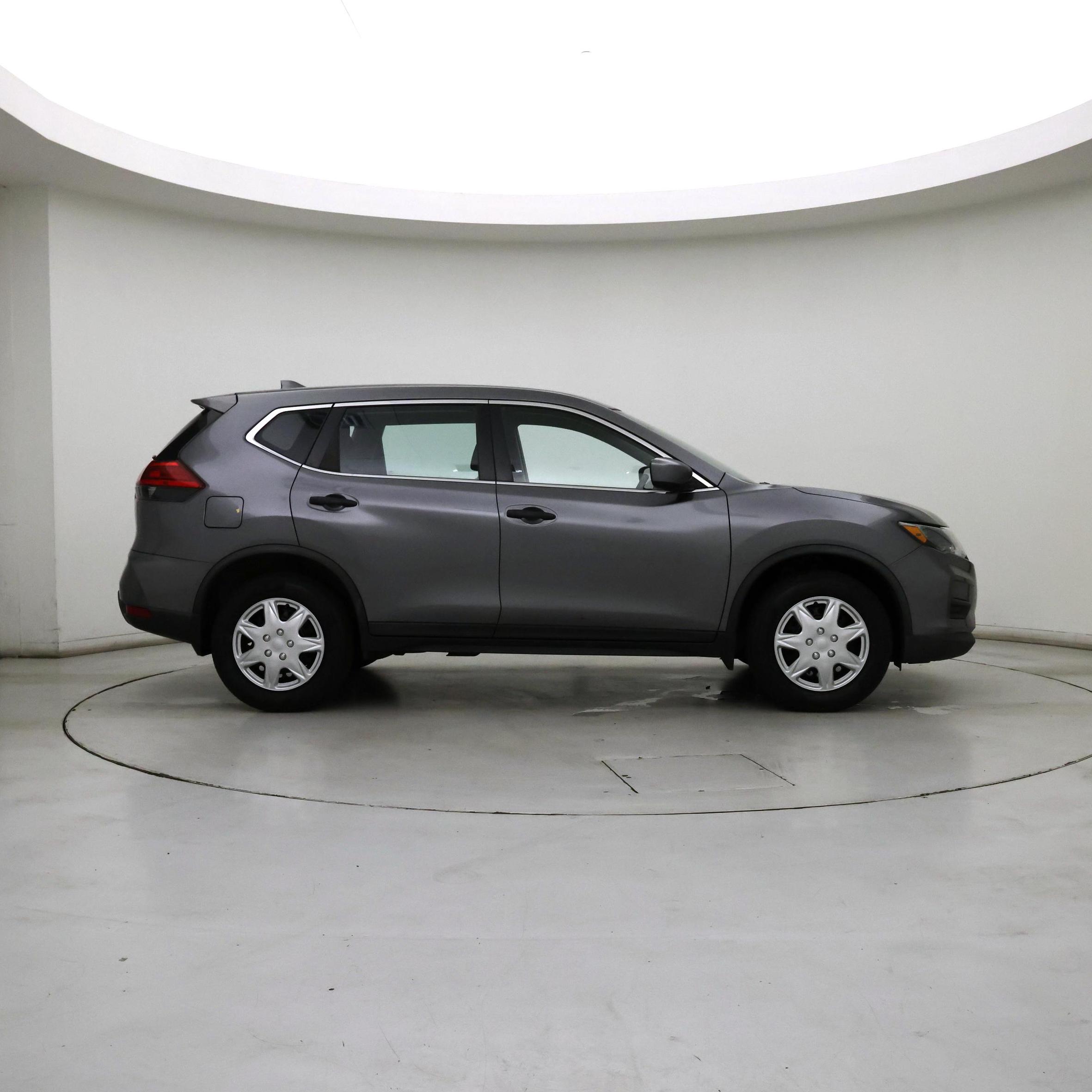 Thumbnail: 2017 Nissan Rogue - 7