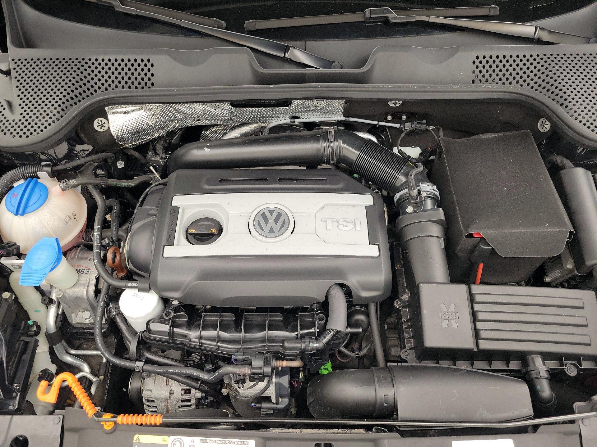 Thumbnail: 2013 Volkswagen Beetle - 20