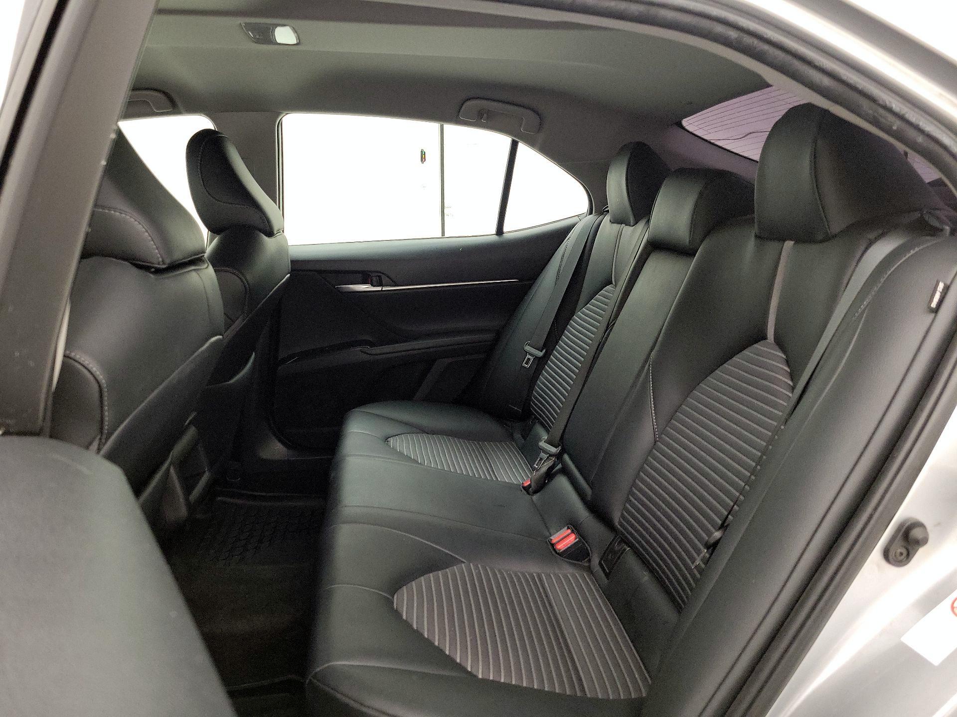 Thumbnail: 2018 Toyota Camry - 19