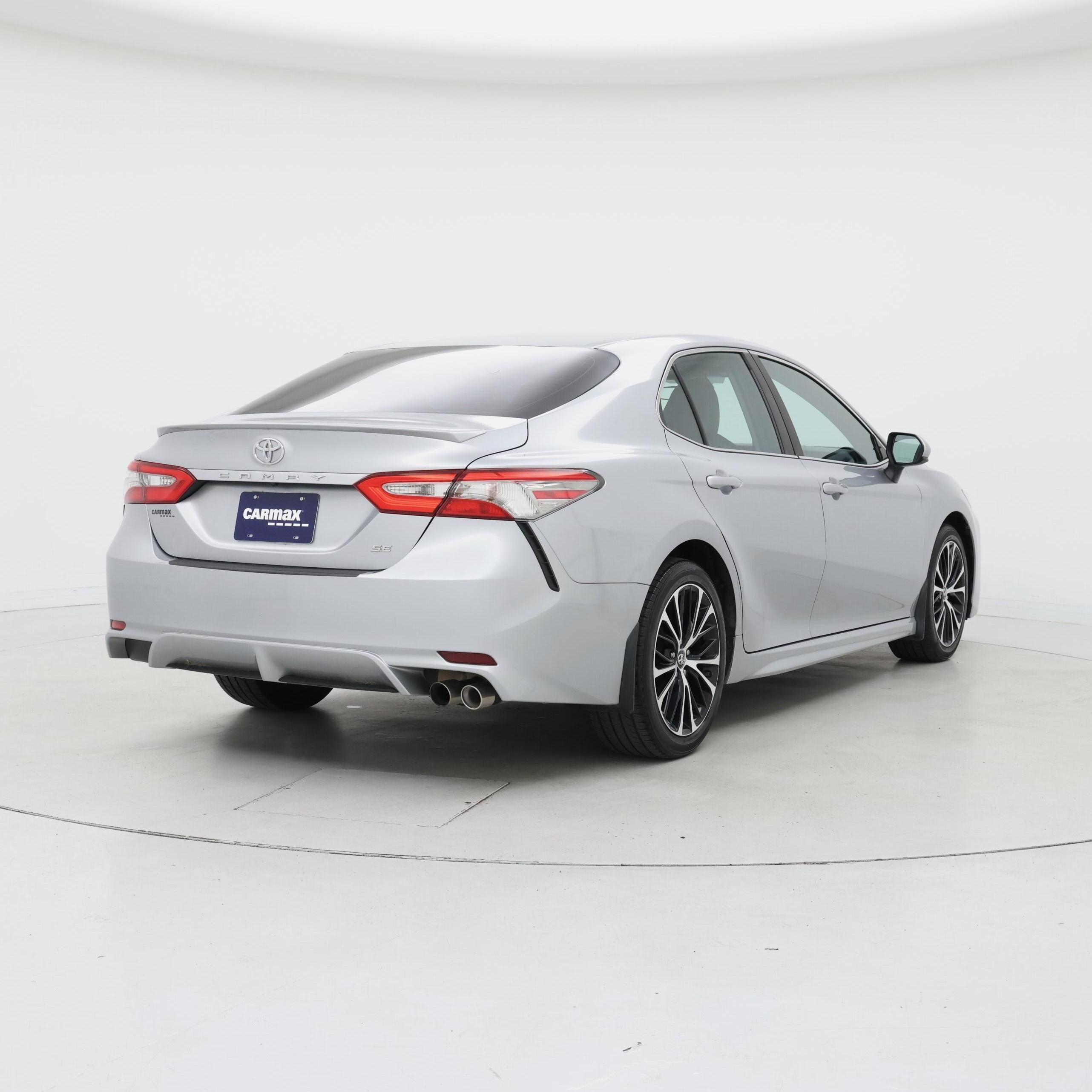 Thumbnail: 2018 Toyota Camry - 8