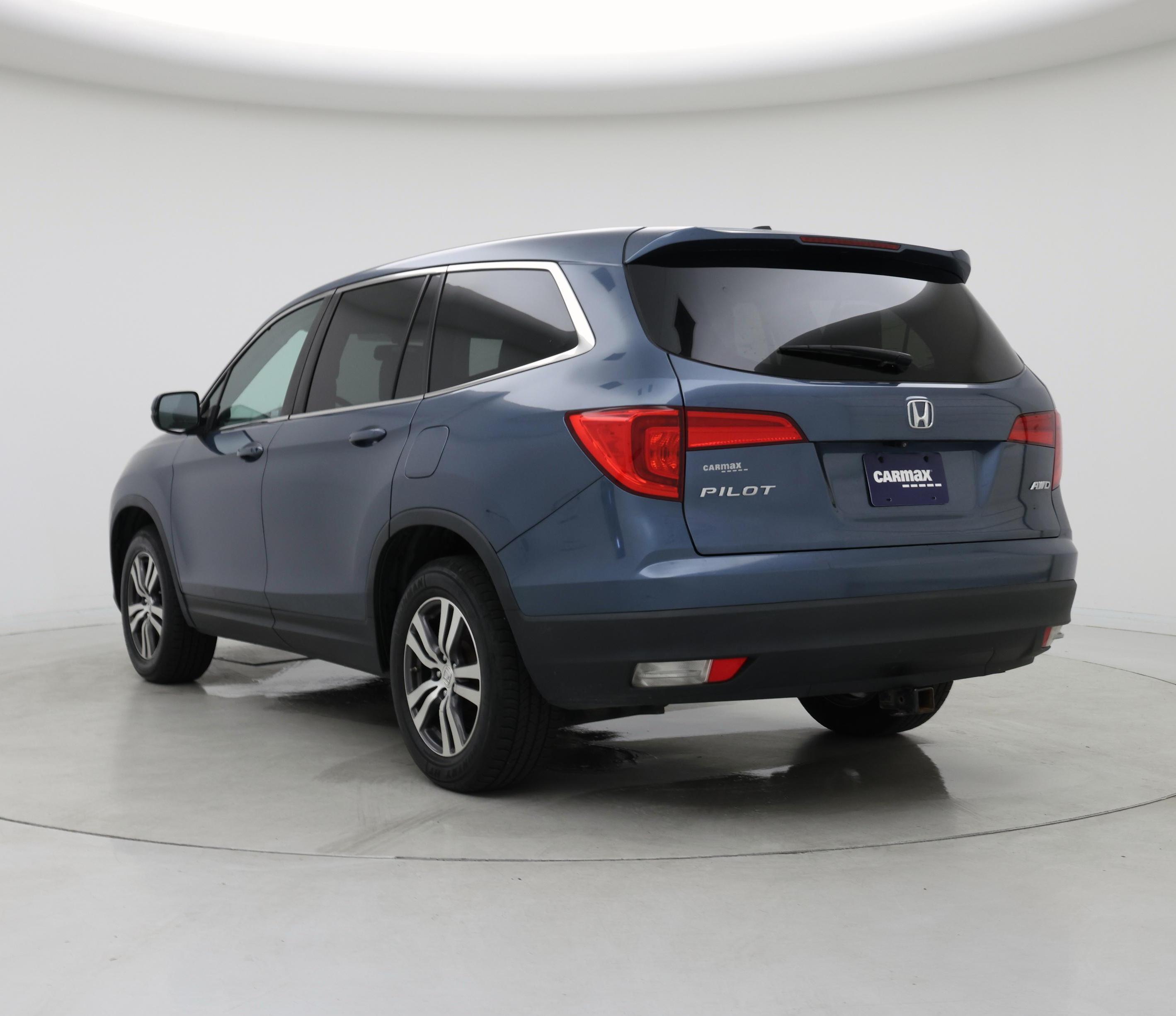 Thumbnail: 2017 Honda Pilot - 2